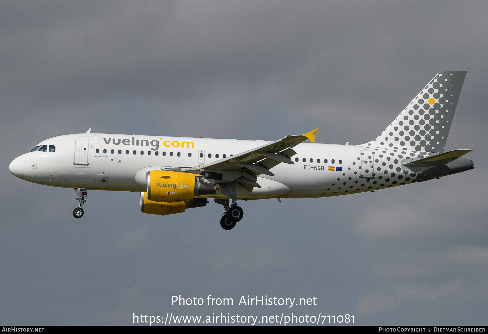 Aircraft Photo of EC-NGB | Airbus A319-111 | Vueling Airlines | AirHistory.net #711081