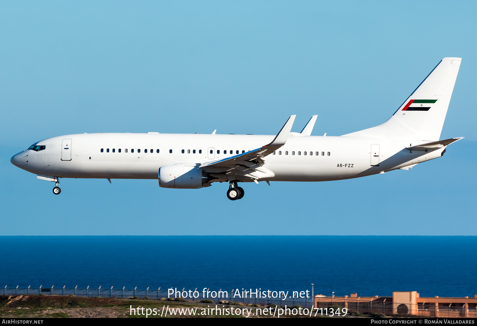 Aircraft Photo of A6-FZZ | Boeing 737-8KN | United Arab Emirates Government | AirHistory.net #711349