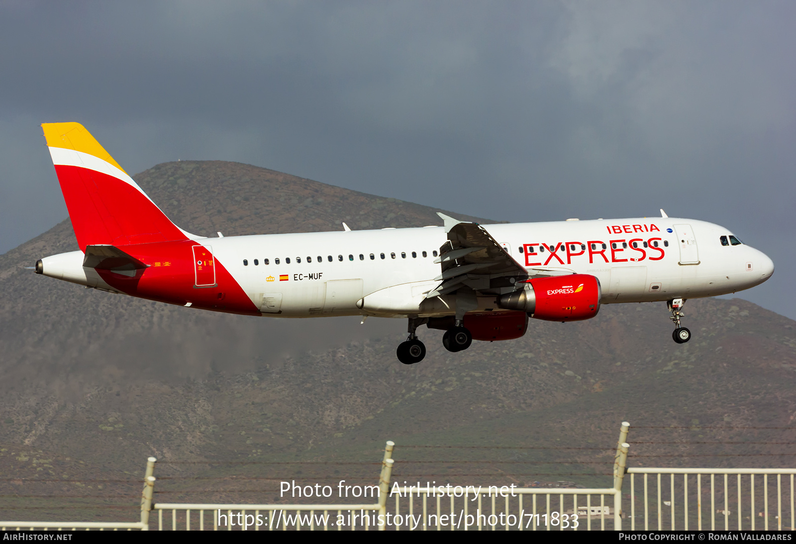 Aircraft Photo of EC-MUF | Airbus A320-214 | Iberia Express | AirHistory.net #711833