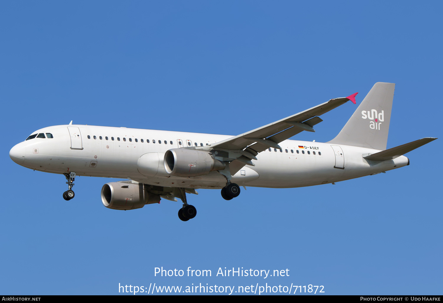 Aircraft Photo of D-ASEF | Airbus A320-214 | Sundair | AirHistory.net #711872