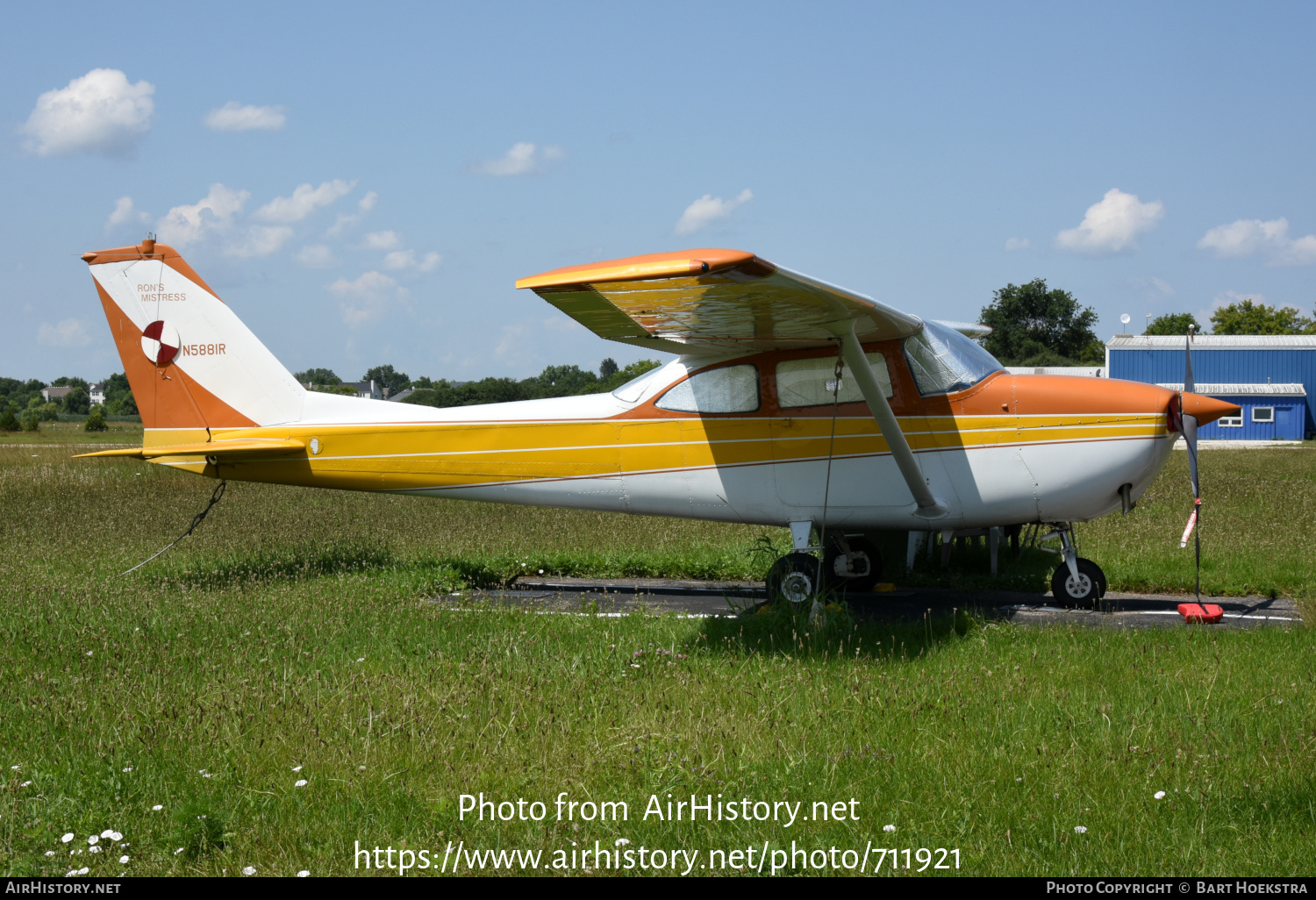 Aircraft Photo of N5881R | Cessna 172G | AirHistory.net #711921