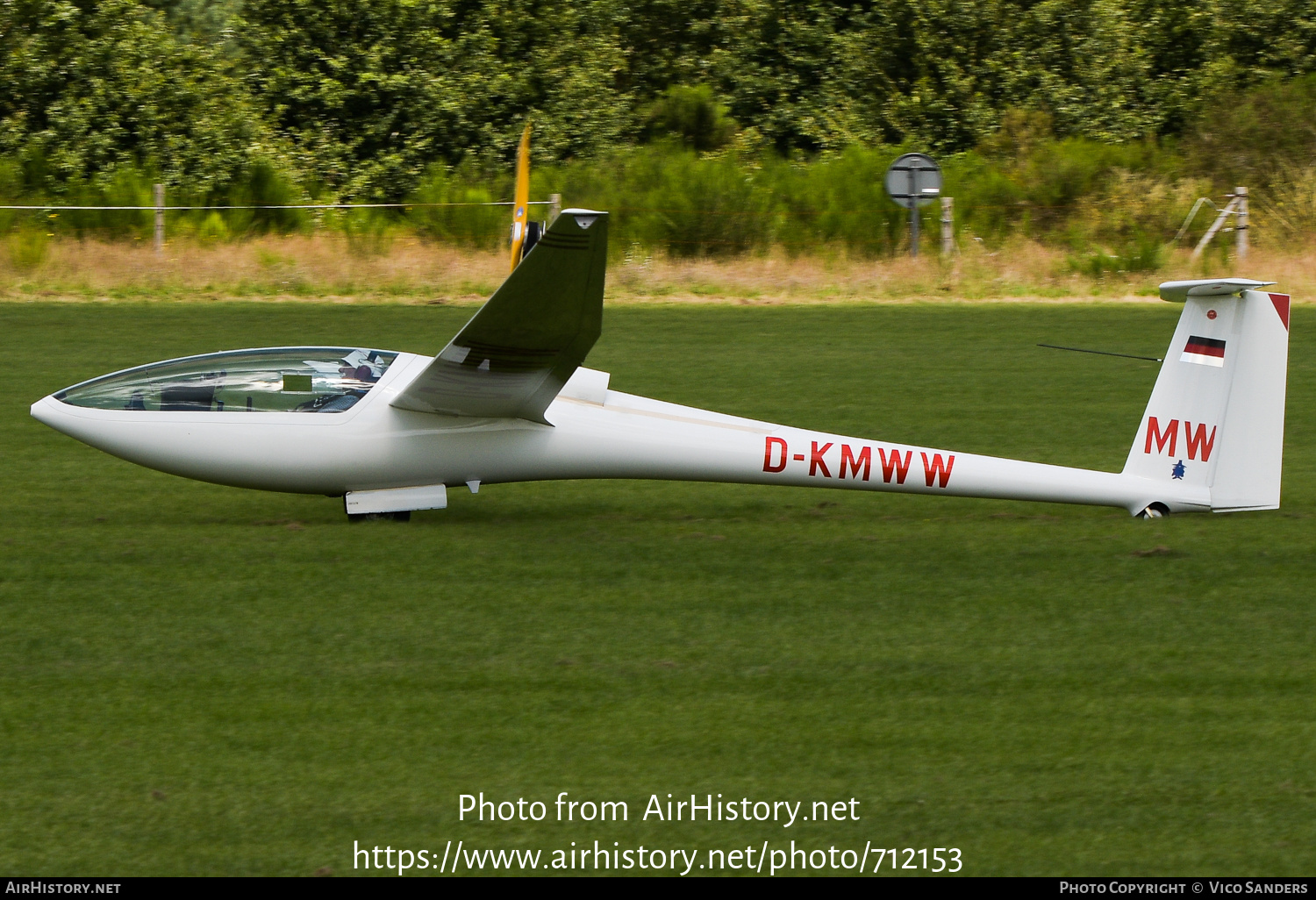 Aircraft Photo of D-KMWW | Glaser-Dirks DG-400 | AirHistory.net #712153