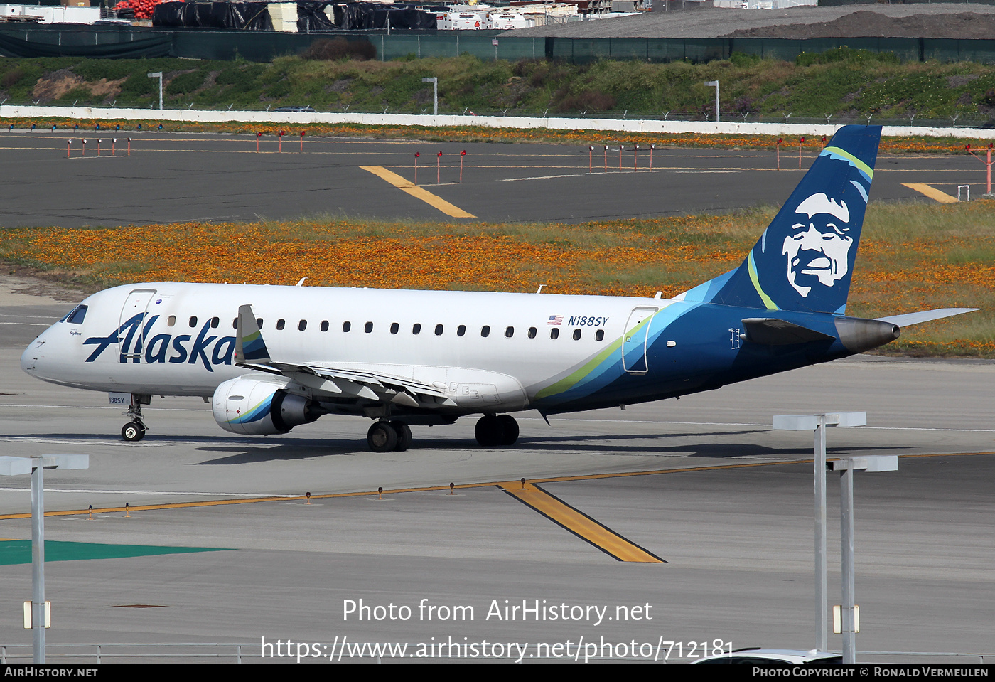 Aircraft Photo of N188SY | Embraer 175LR (ERJ-170-200LR) | Alaska Airlines | AirHistory.net #712181