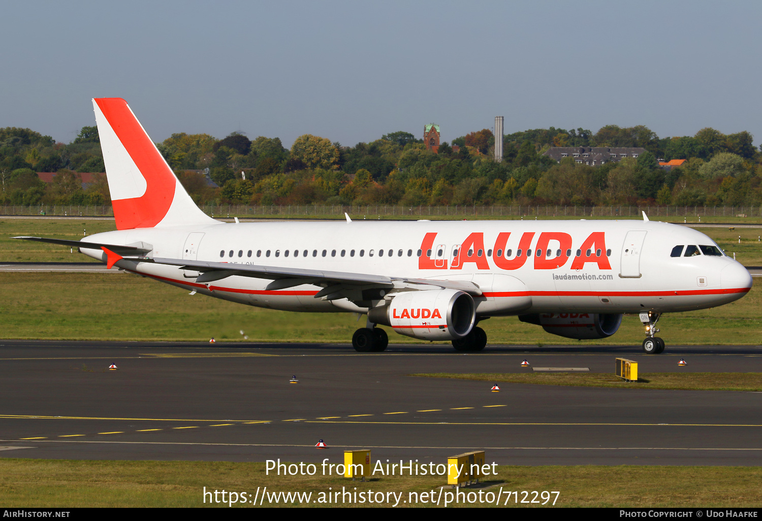 Aircraft Photo of OE-LON | Airbus A320-214 | Lauda | AirHistory.net #712297