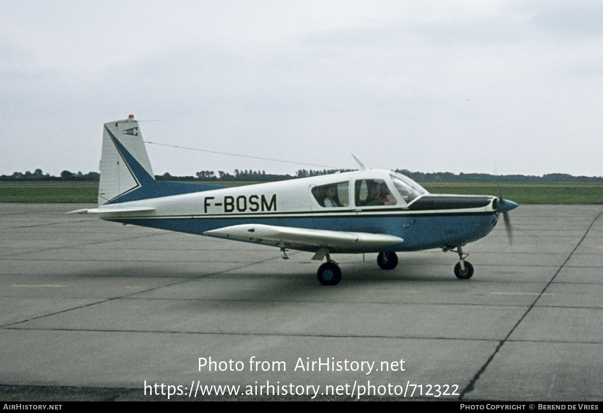 Aircraft Photo of F-BOSM | SIAI-Marchetti S-205-20R | AirHistory.net #712322