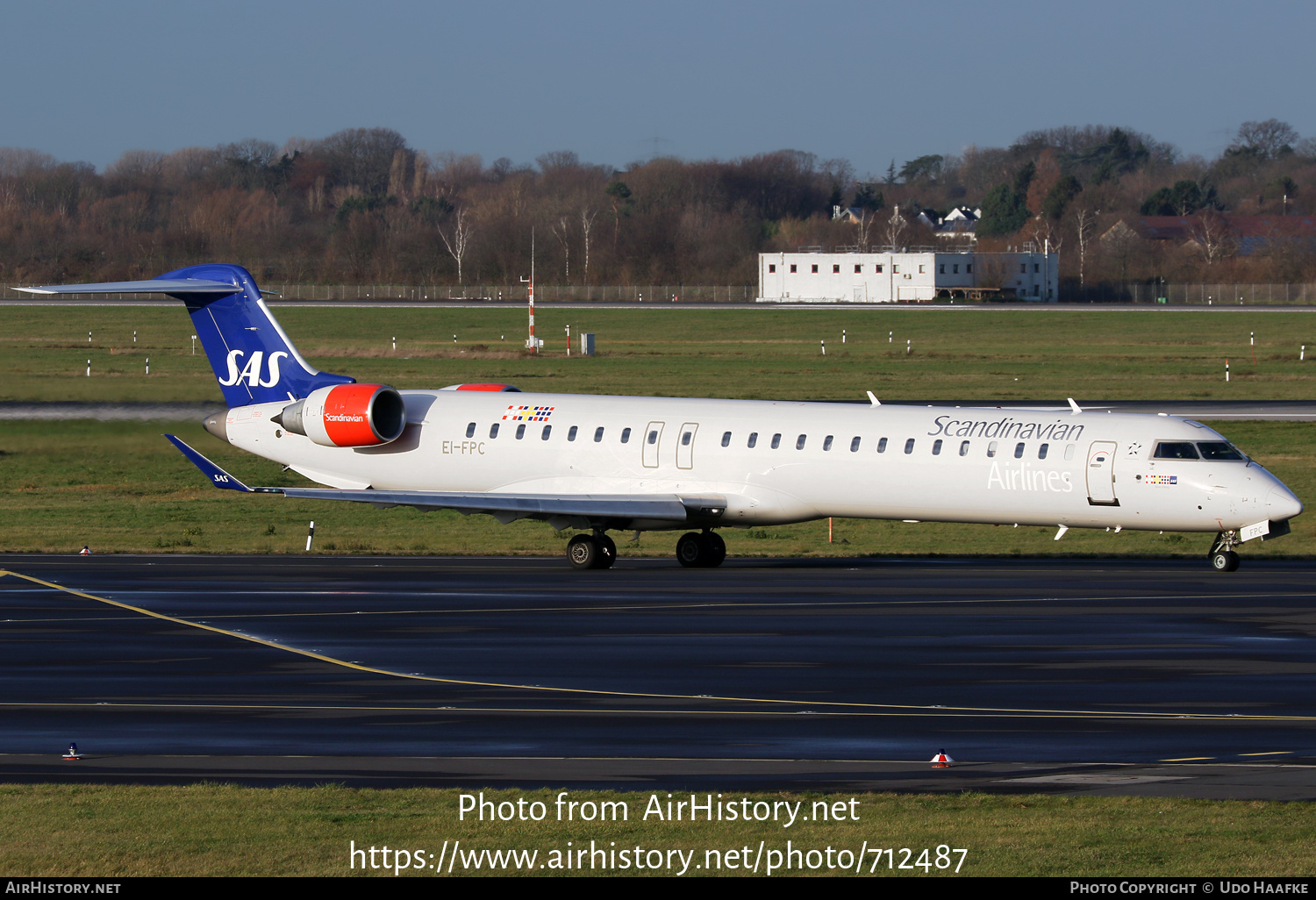 Aircraft Photo of EI-FPC | Bombardier CRJ-900 (CL-600-2D24) | Scandinavian Airlines - SAS | AirHistory.net #712487