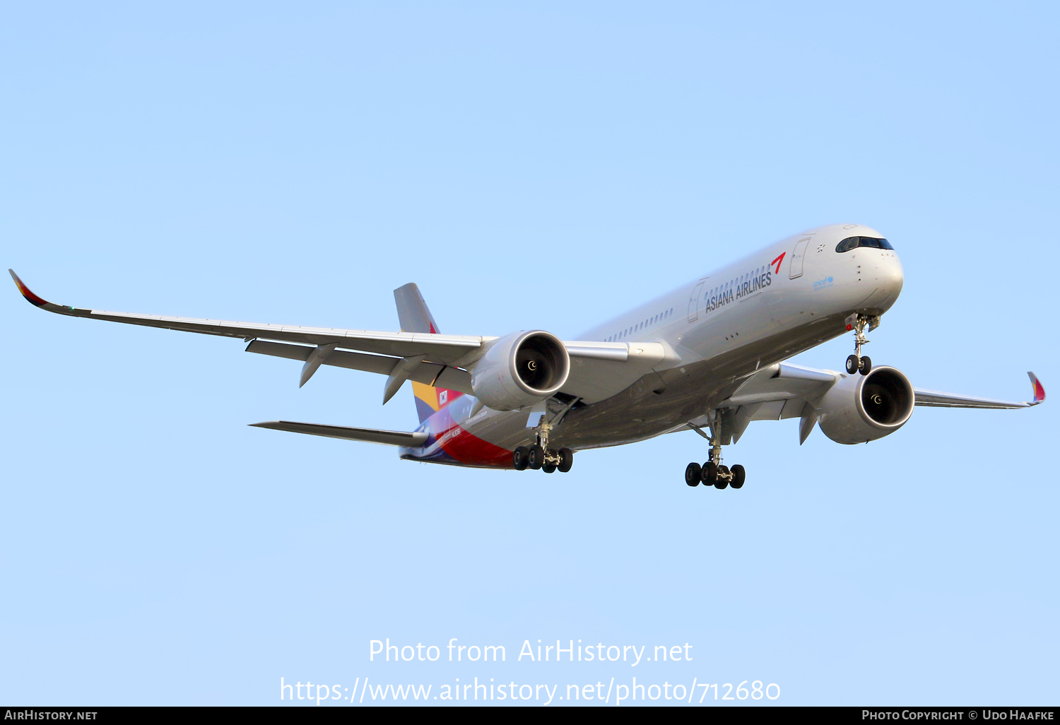 Aircraft Photo of HL8361 | Airbus A350-941 | Asiana Airlines | AirHistory.net #712680