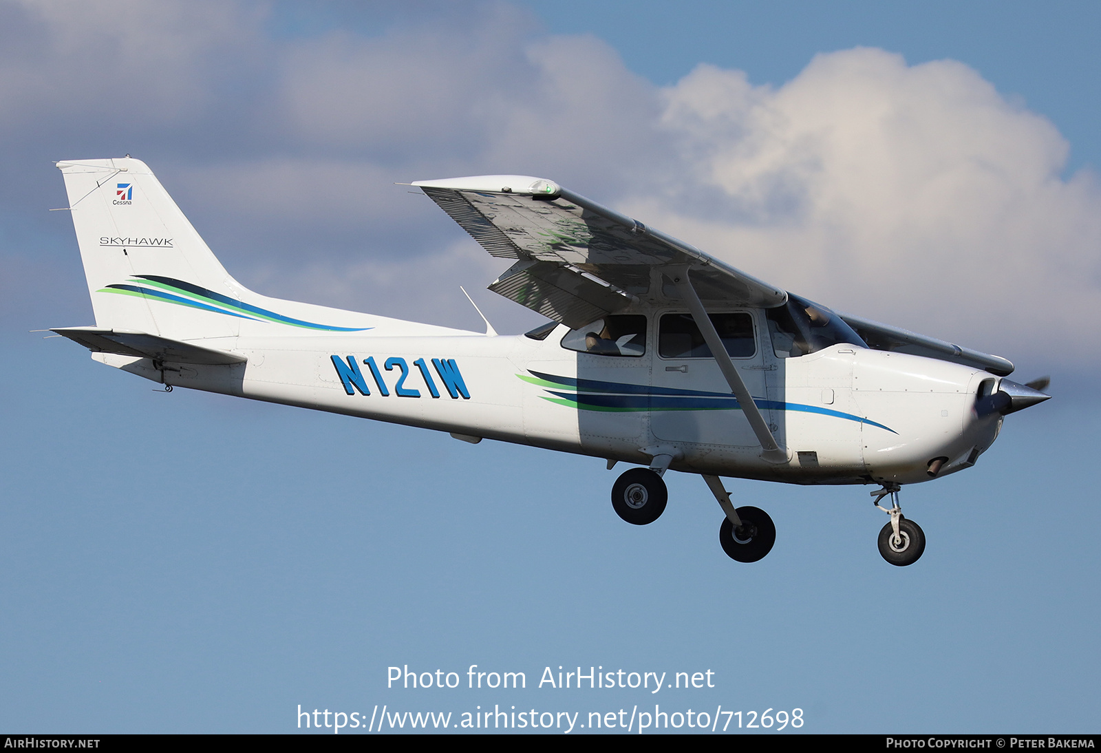 Aircraft Photo of N121W | Cessna 172S Skyhawk | AirHistory.net #712698