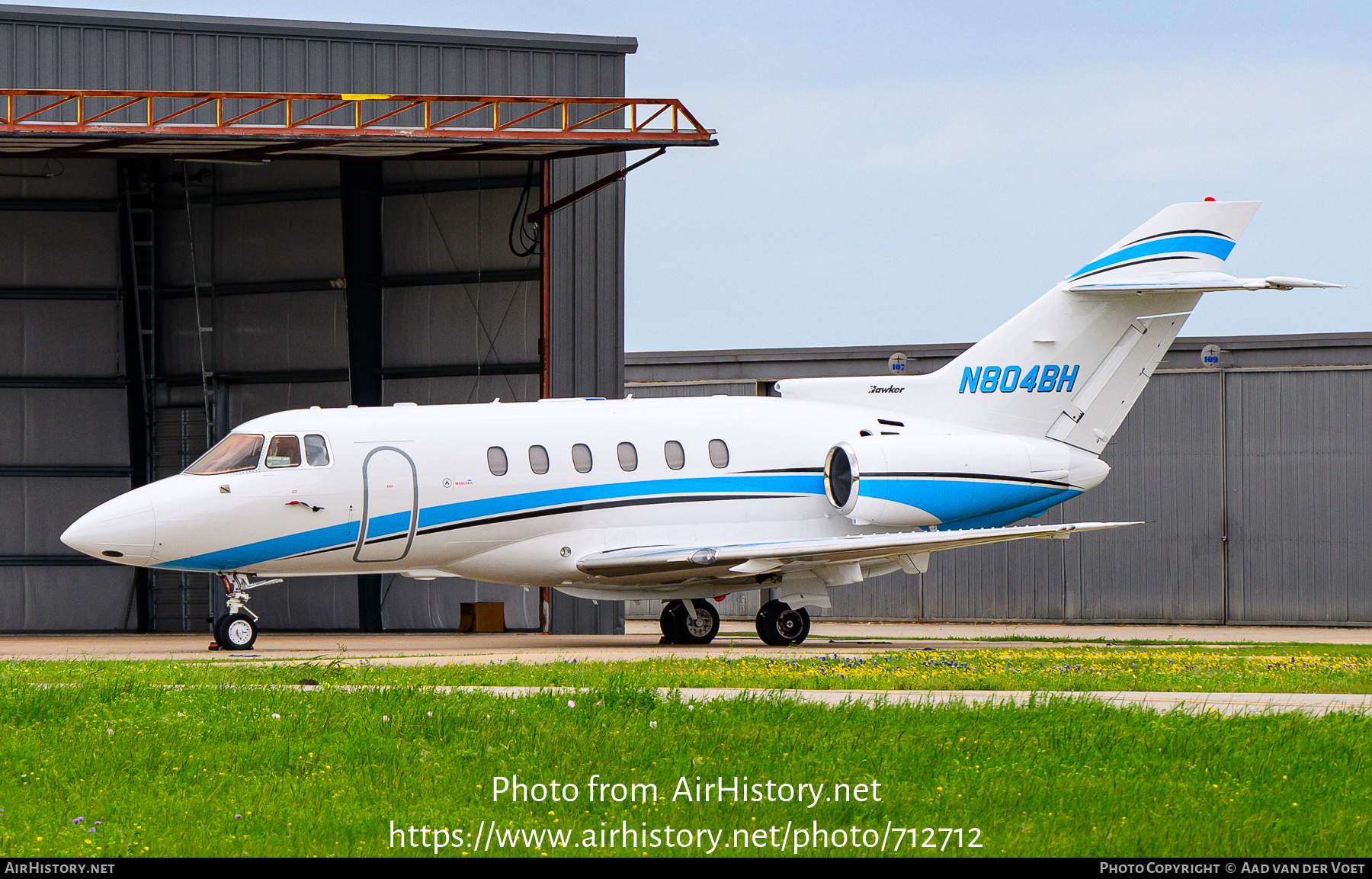 Aircraft Photo of N804BH | Raytheon Hawker 800XP | Mahaska Bottling Company | AirHistory.net #712712