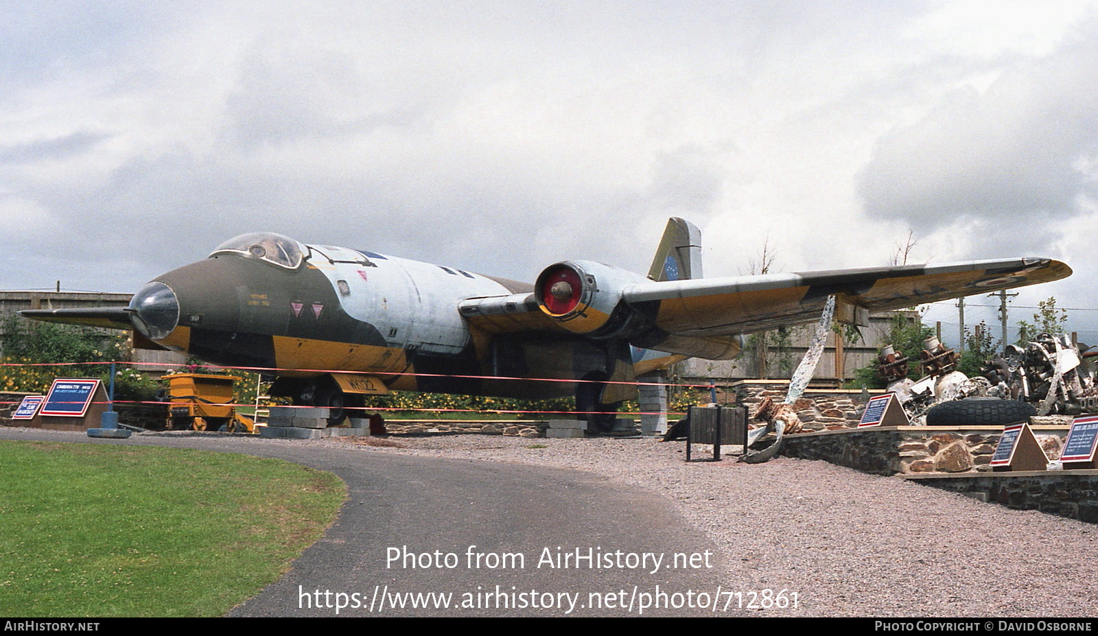 Aircraft Photo of WK122 | English Electric Canberra TT18 | UK - Air Force | AirHistory.net #712861