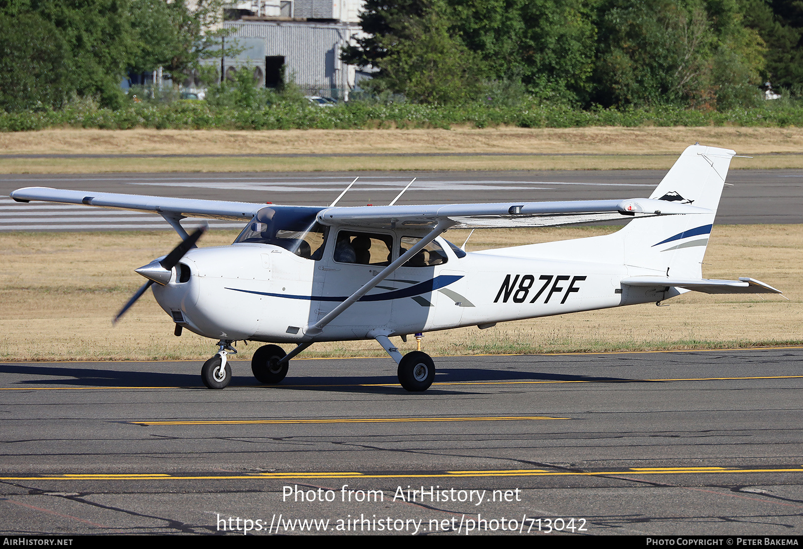 Aircraft Photo of N87FF | Cessna 172S Skyhawk | Rainier Flight Service | AirHistory.net #713042