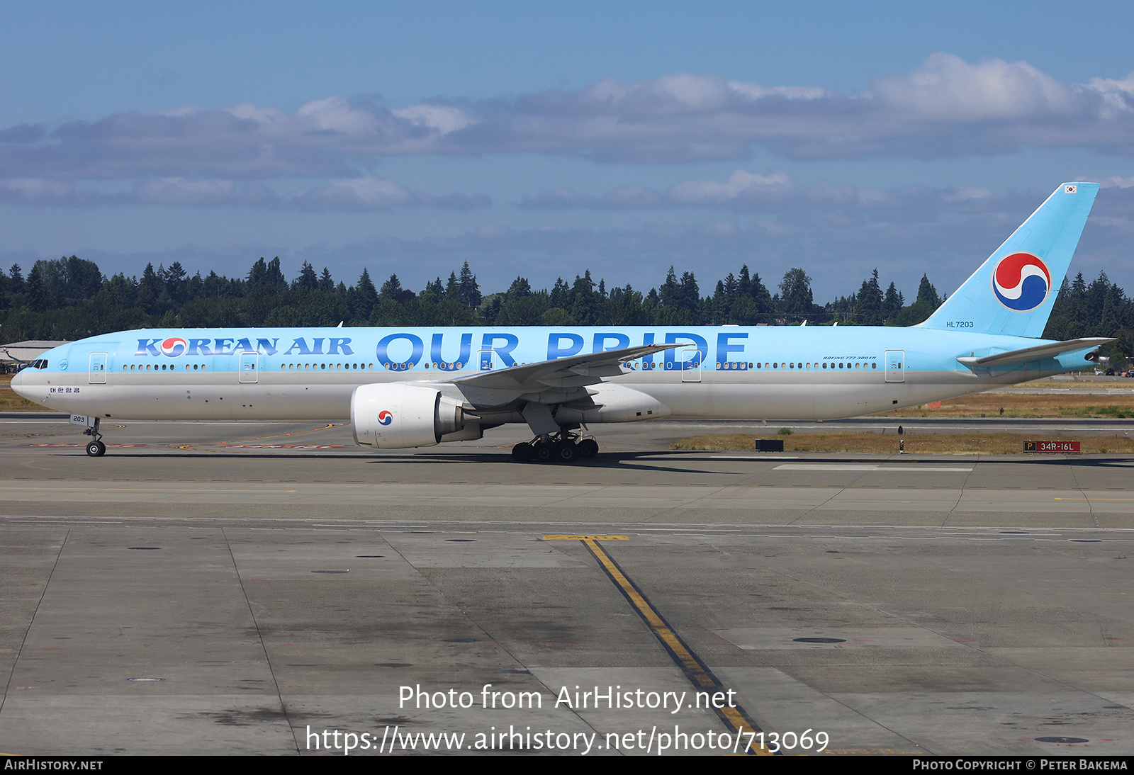 Aircraft Photo of HL7203 | Boeing 777-3B5/ER | Korean Air | AirHistory.net #713069