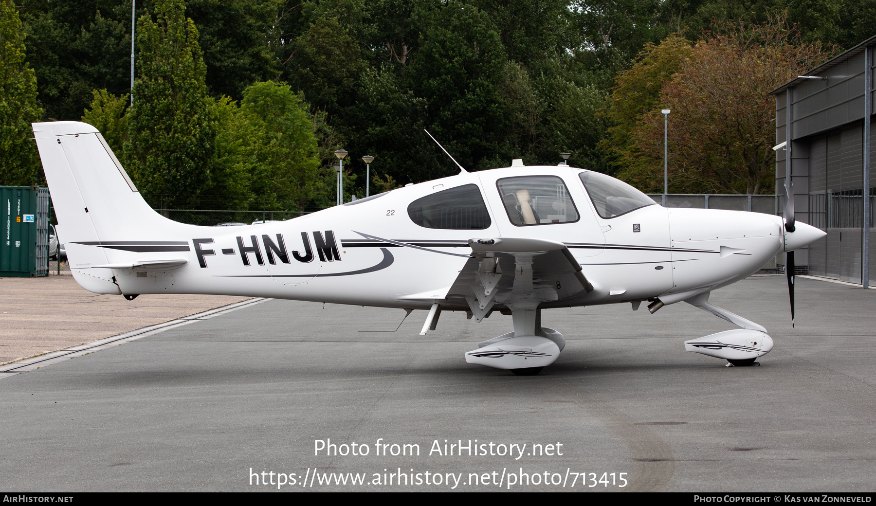 Aircraft Photo of F-HNJM | Cirrus SR-22 G5 | AirHistory.net #713415