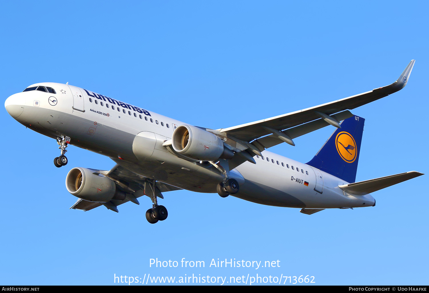 Aircraft Photo of D-AIUT | Airbus A320-214 | Lufthansa | AirHistory.net #713662