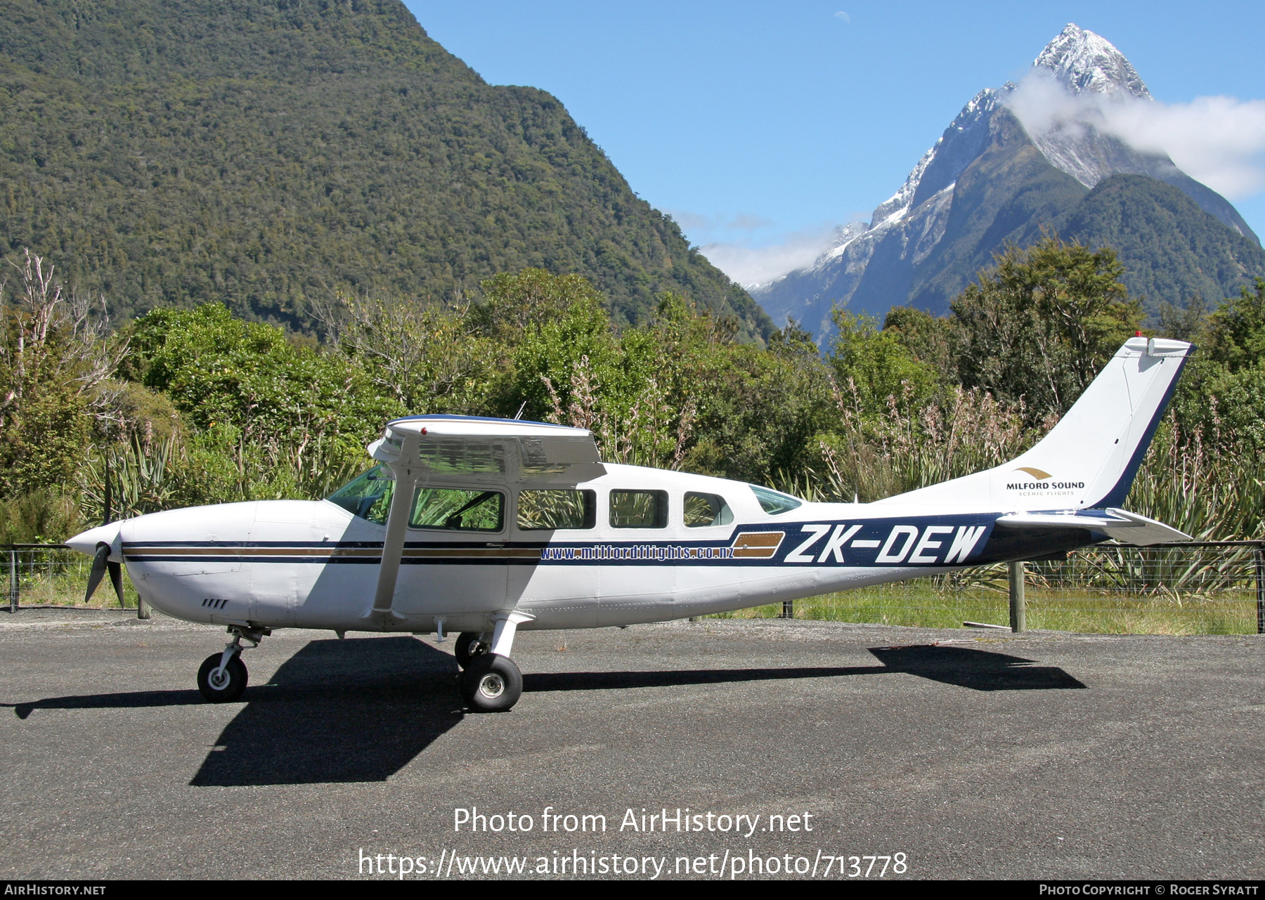 Aircraft Photo of ZK-DEW | Cessna 207 Skywagon 207 | Milford Sound Scenic Flights | AirHistory.net #713778