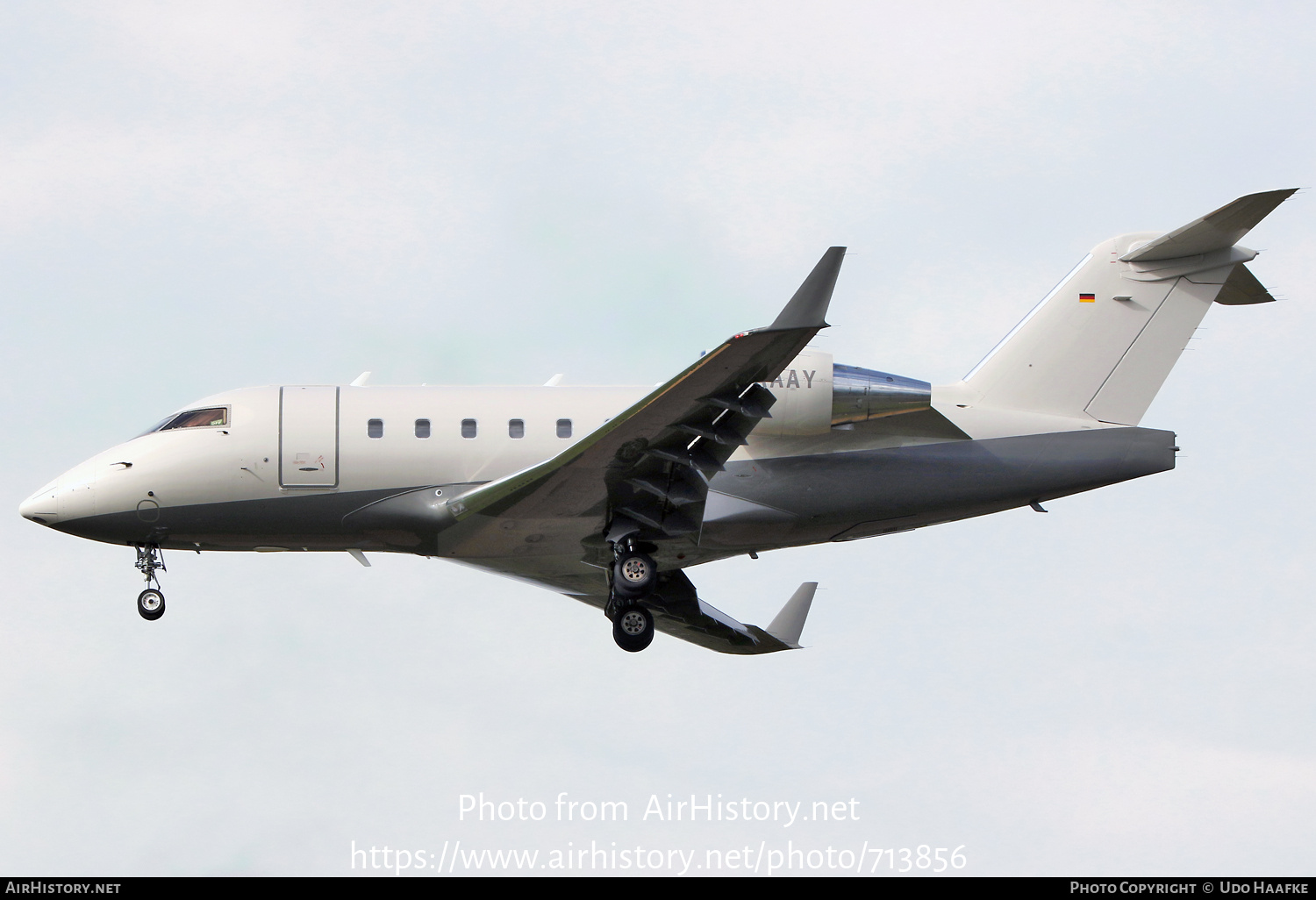 Aircraft Photo of D-AAAY | Bombardier Challenger 604 (CL-600-2B16) | AirHistory.net #713856