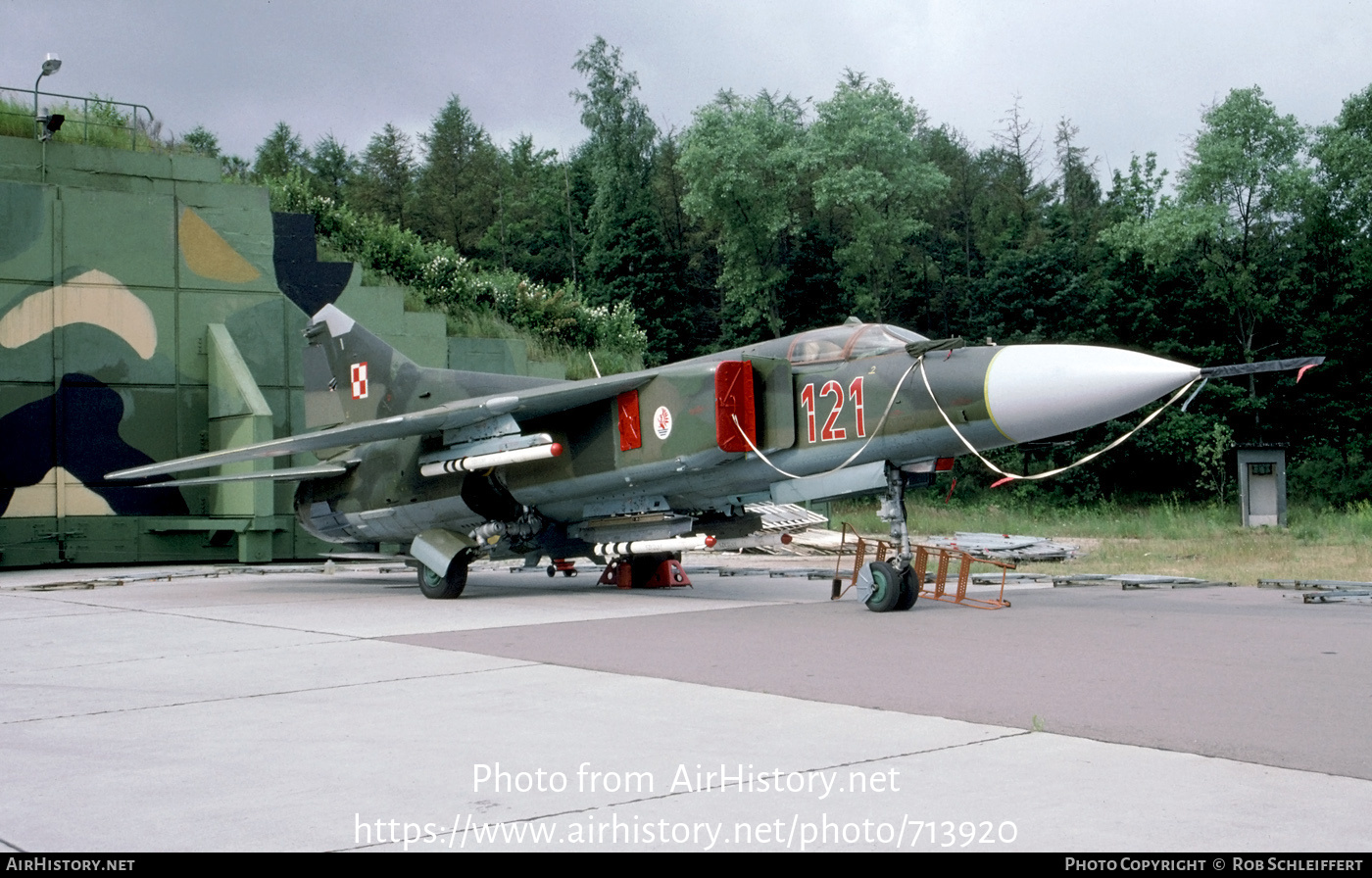 Aircraft Photo of 121 | Mikoyan-Gurevich MiG-23MF | Poland - Air Force | AirHistory.net #713920