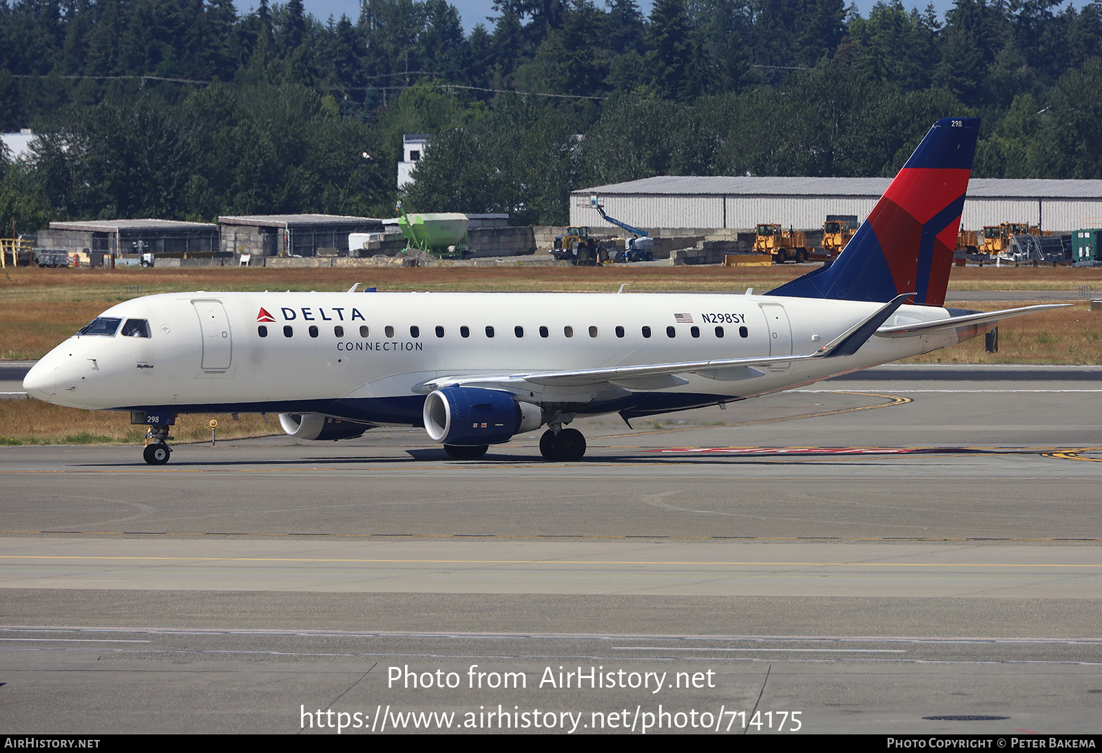 Aircraft Photo of N298SY | Embraer 175LL (ERJ-170-200LL) | Delta Connection | AirHistory.net #714175