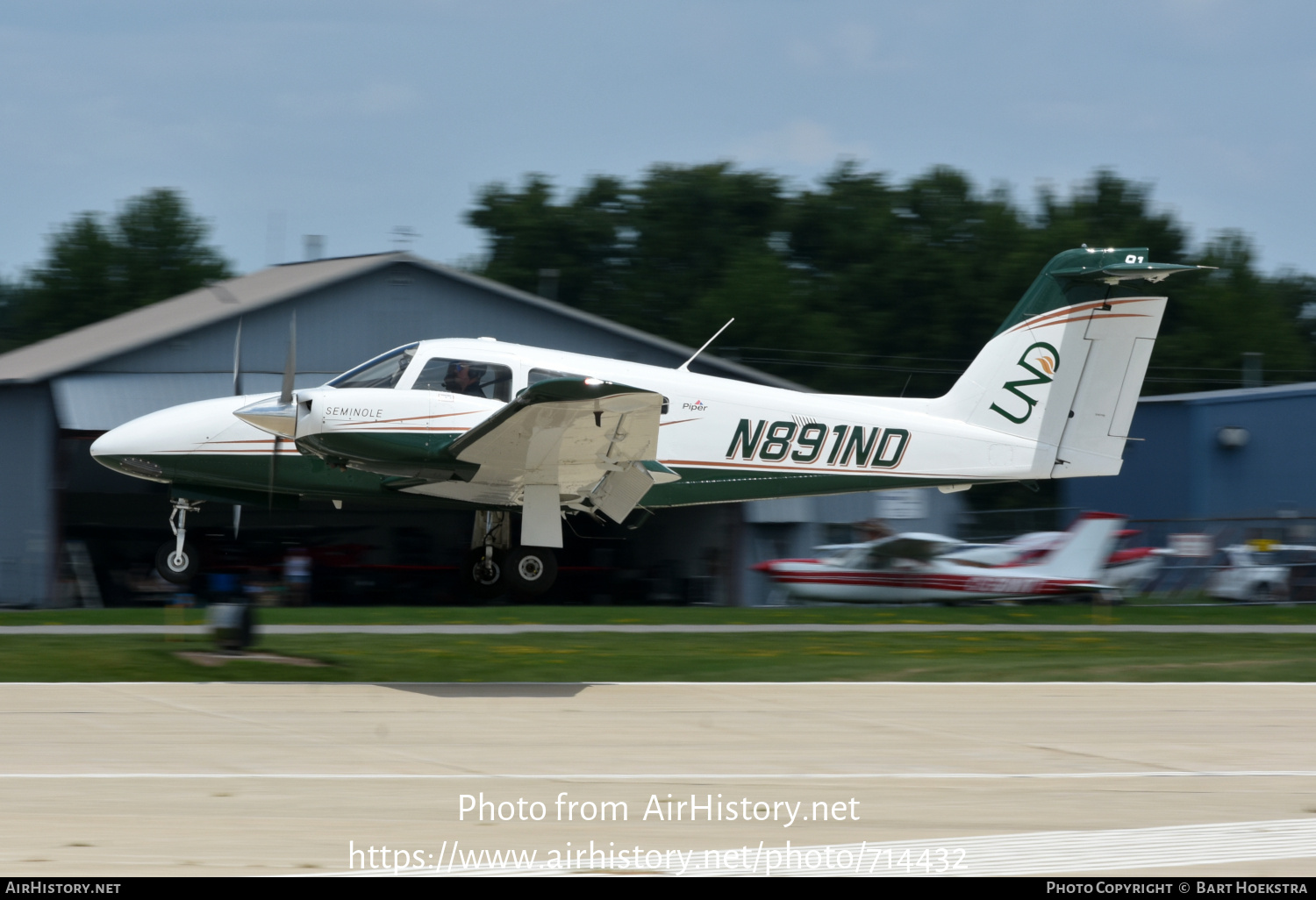 Aircraft Photo of N891ND | Piper PA-44-180 Seminole | UND Aerospace - University of North Dakota | AirHistory.net #714432