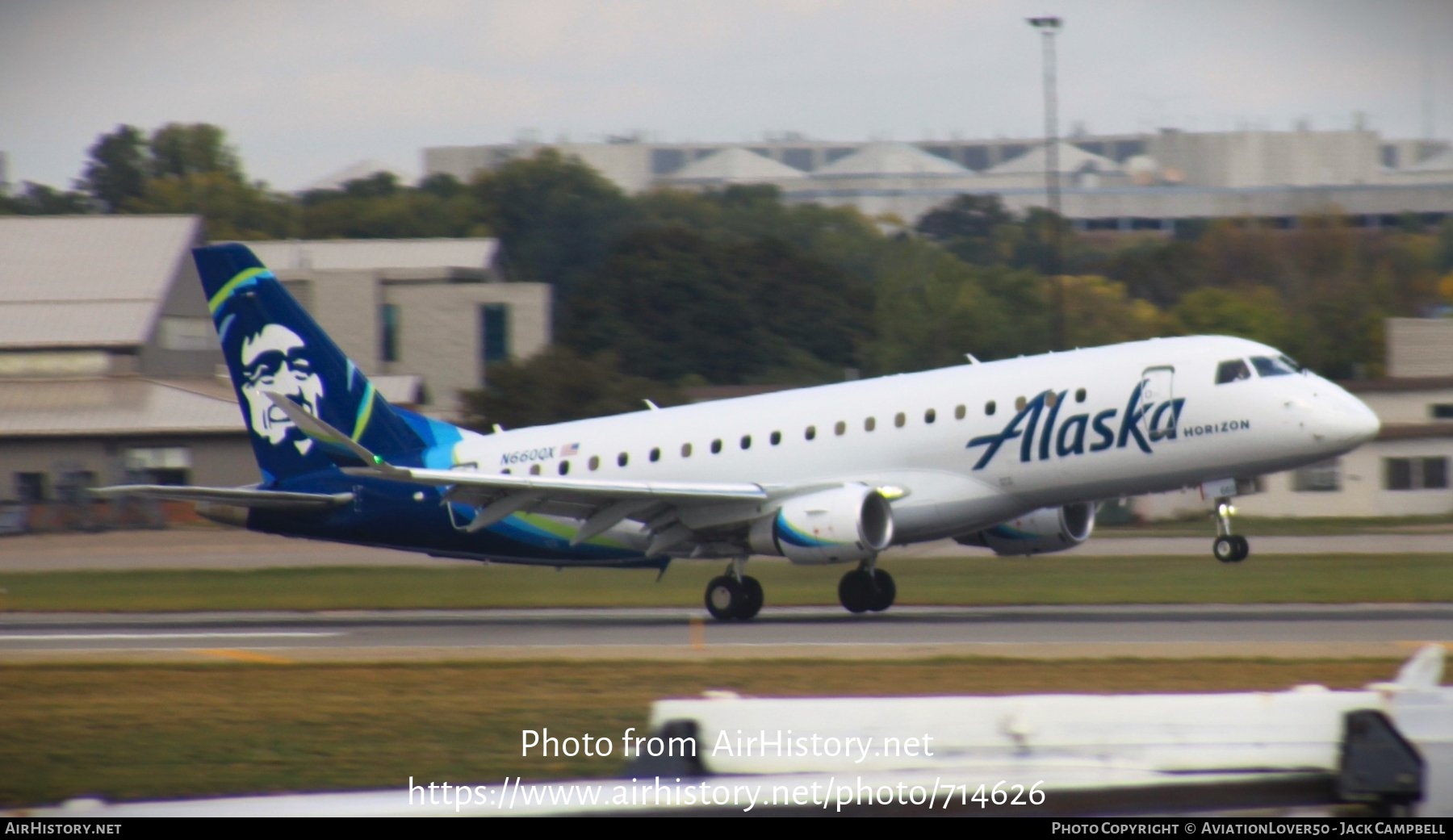 Aircraft Photo of N660QX | Embraer 175LR (ERJ-170-200LR) | Alaska Airlines | AirHistory.net #714626