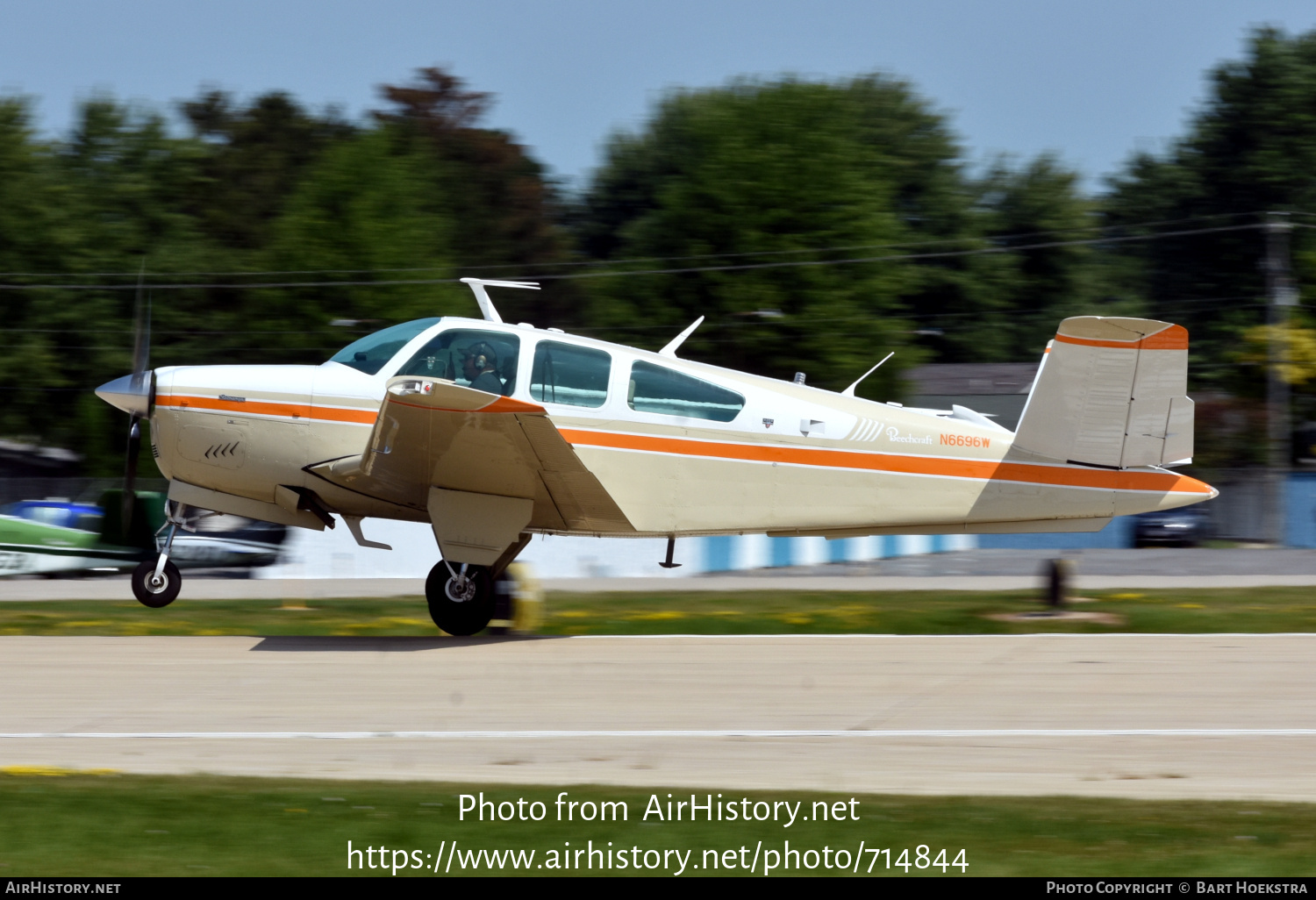 Aircraft Photo of N6696W | Beech V35B Bonanza | AirHistory.net #714844