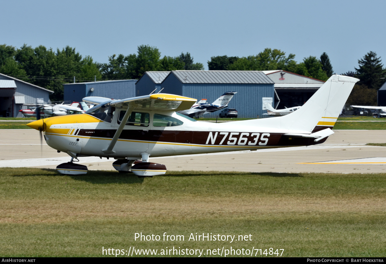 Aircraft Photo of N7563S | Cessna 182Q Skylane II | AirHistory.net #714847