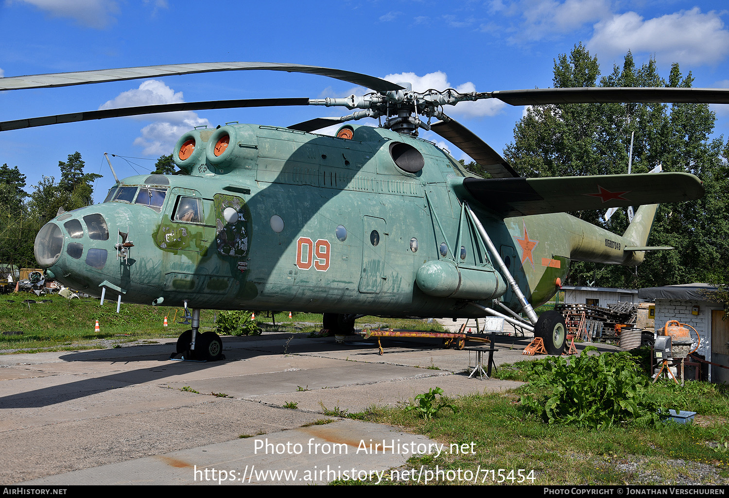 Aircraft Photo of 09 red | Mil Mi-6A | Soviet Union - Air Force | AirHistory.net #715454