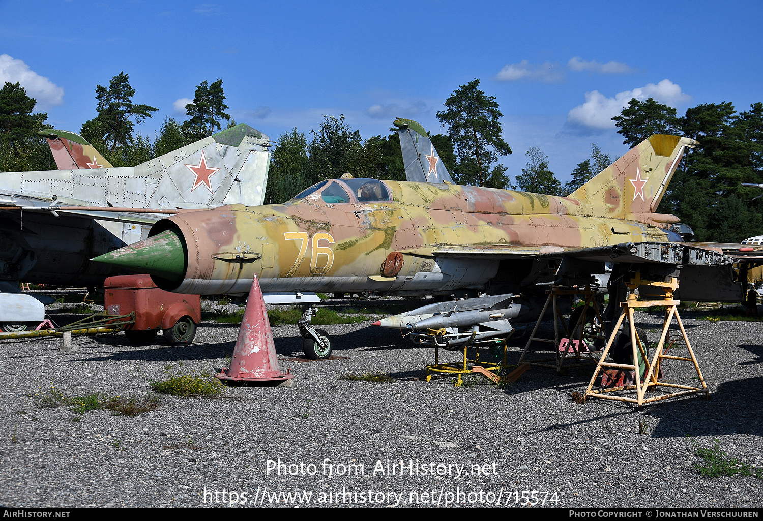 Aircraft Photo of 76 yellow | Mikoyan-Gurevich MiG-21ST | Soviet Union - Air Force | AirHistory.net #715574