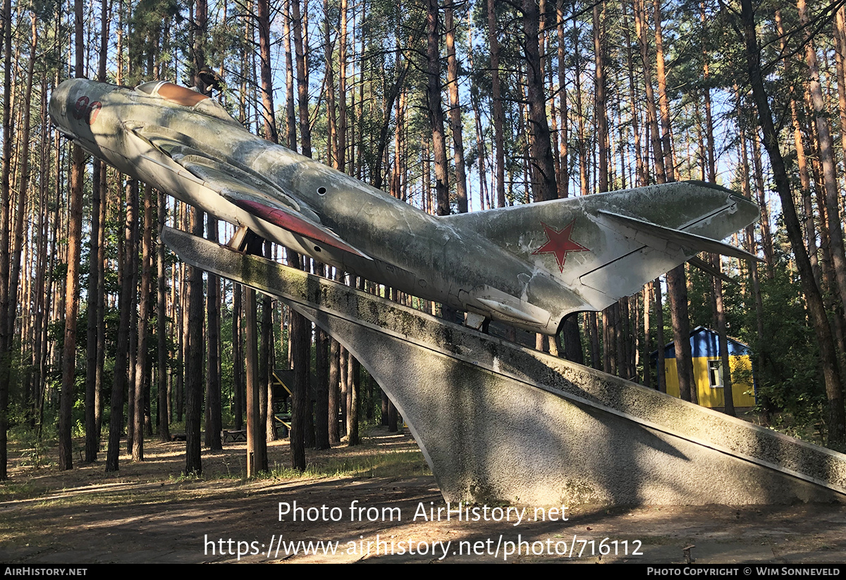 Aircraft Photo of 90 red | Mikoyan-Gurevich MiG-17 | Soviet Union - Air Force | AirHistory.net #716112