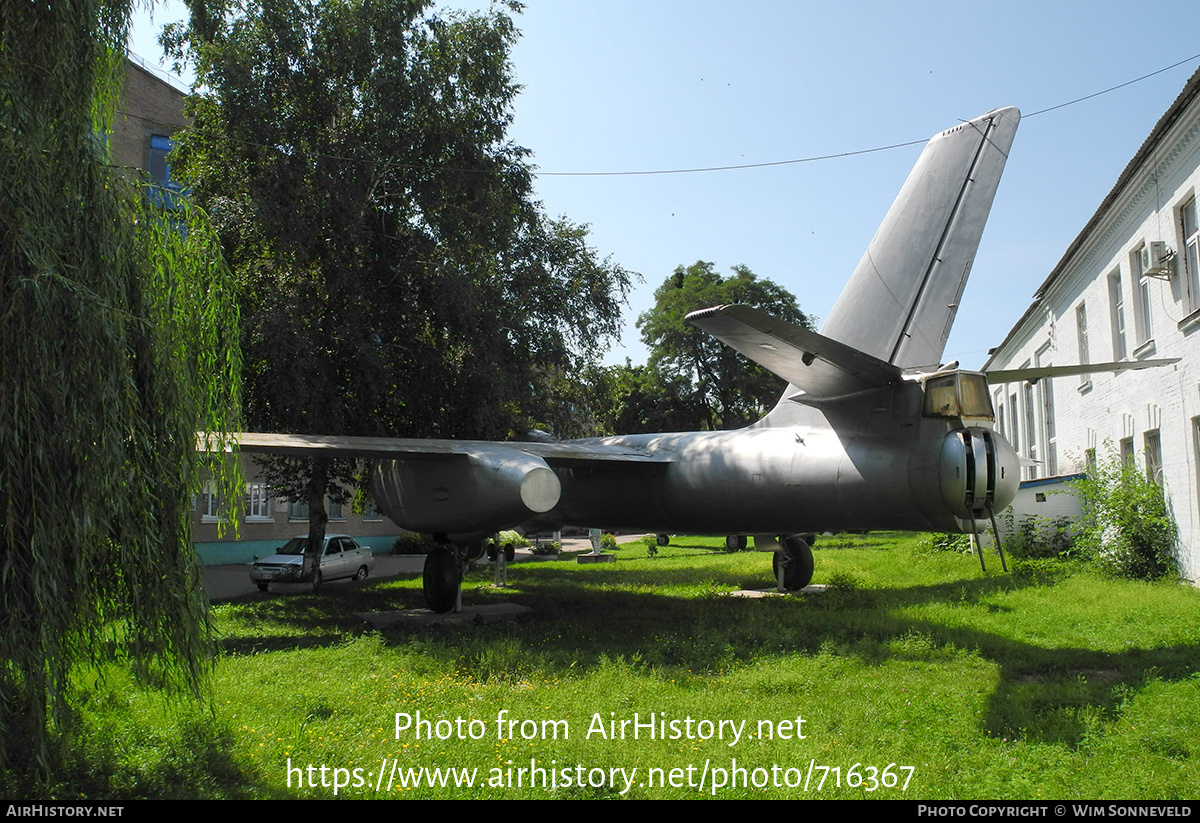 Aircraft Photo of 21 blue | Ilyushin Il-28 | AirHistory.net #716367