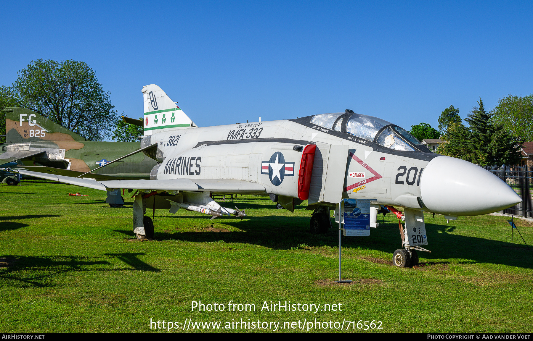 Aircraft Photo of 153821 / 3821 | McDonnell Douglas F-4S Phantom II | USA - Marines | AirHistory.net #716562