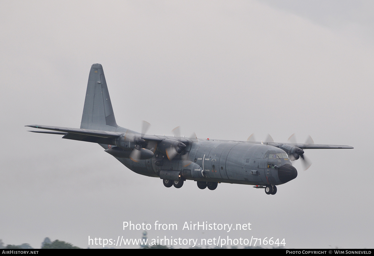 Aircraft Photo of 5153 | Lockheed C-130H-30 Hercules (L-382) | France - Air Force | AirHistory.net #716644