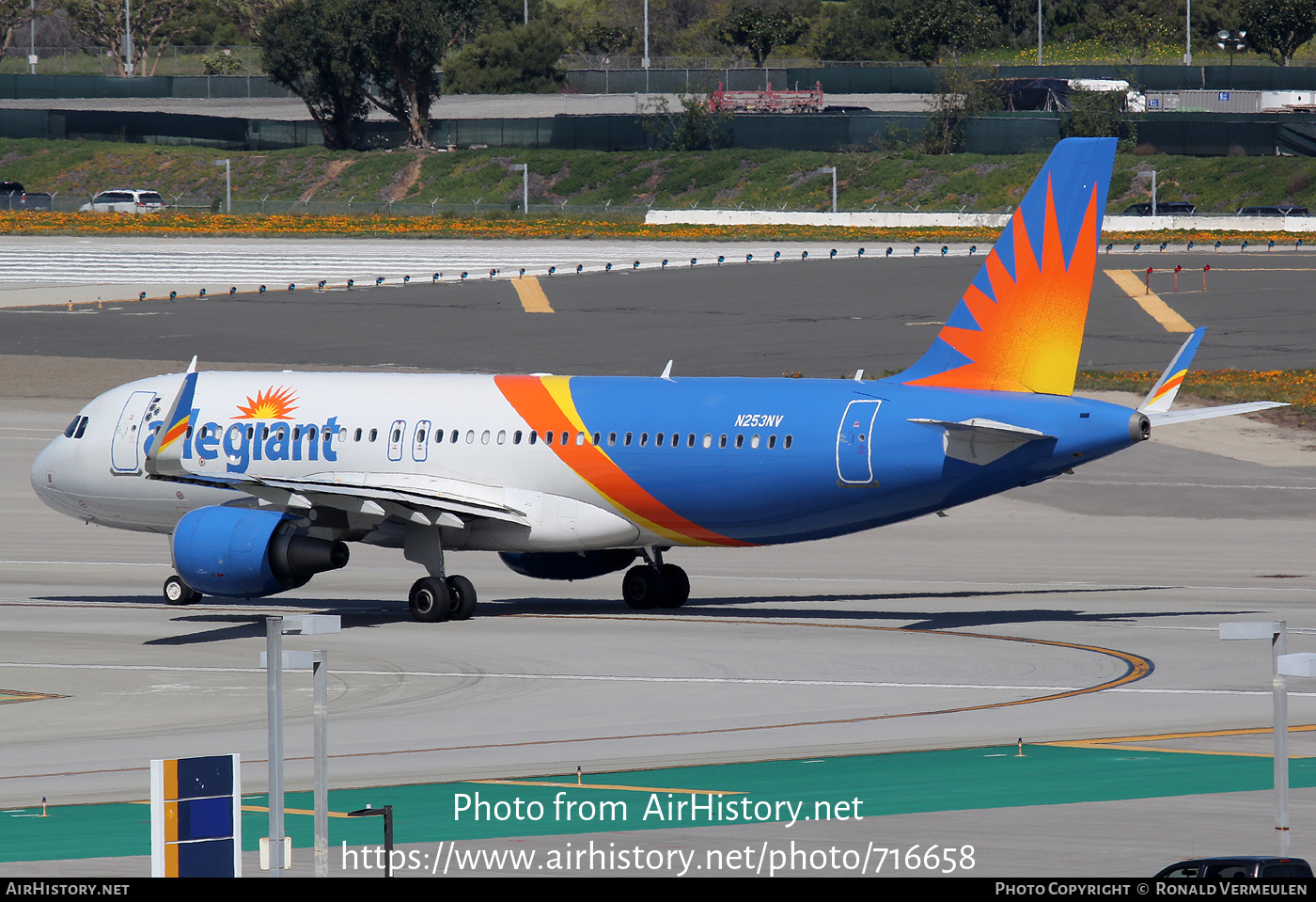 Aircraft Photo of N253NV | Airbus A320-214 | Allegiant Air | AirHistory.net #716658