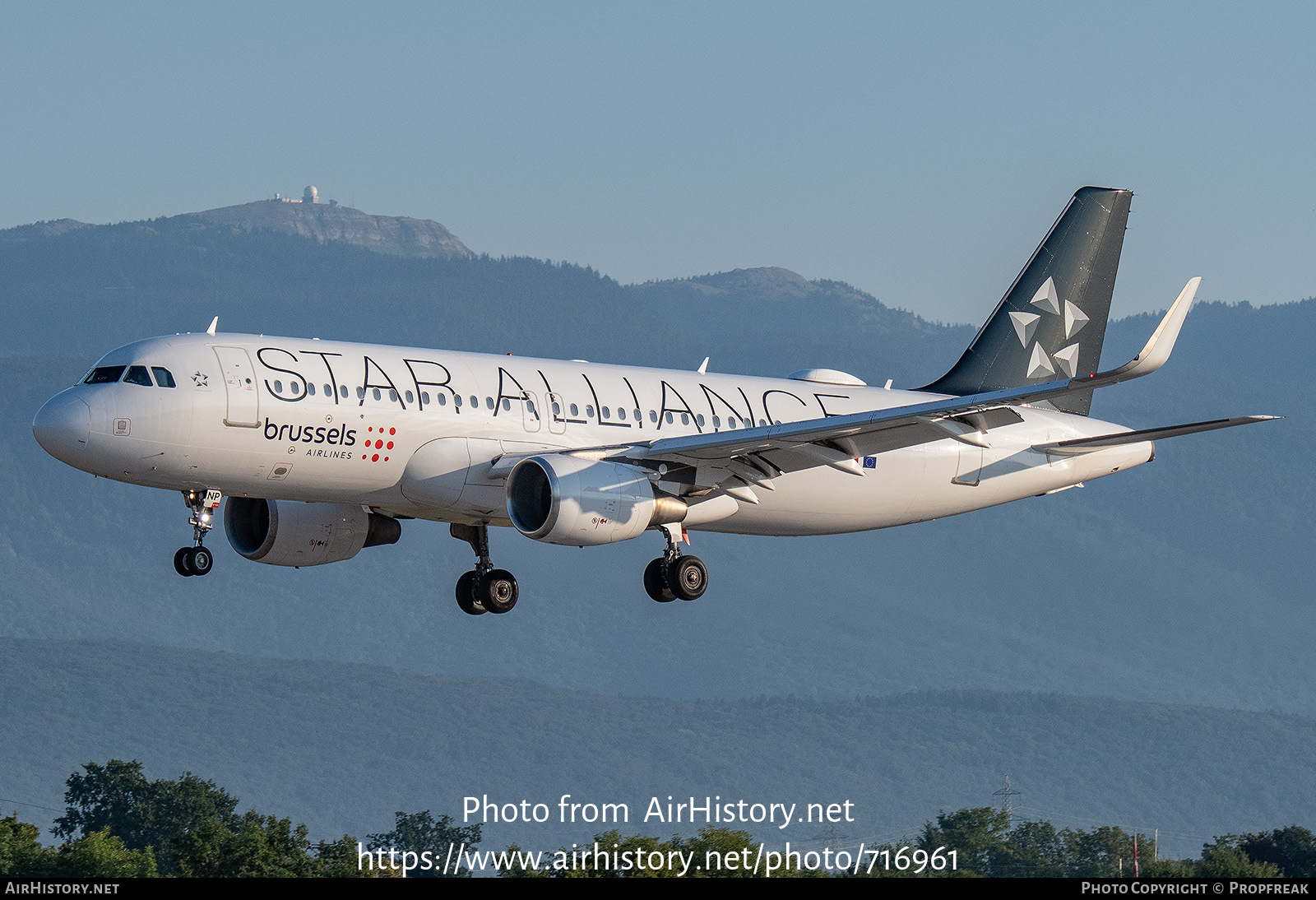 Aircraft Photo of OO-SNP | Airbus A320-214 | Brussels Airlines | AirHistory.net #716961