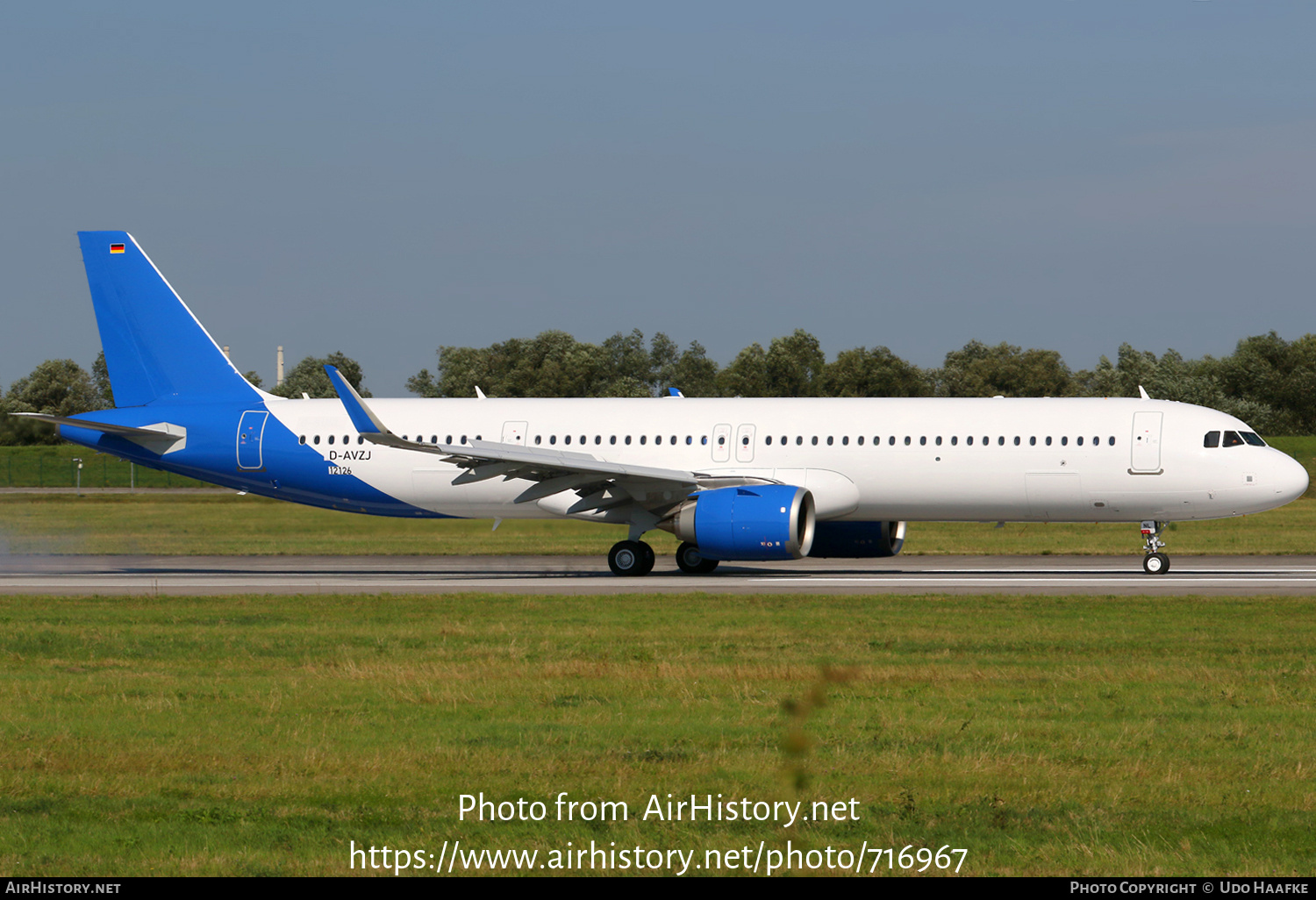 Aircraft Photo of D-AVZJ / G-SUNL | Airbus A321-251NX | Jet2 | AirHistory.net #716967