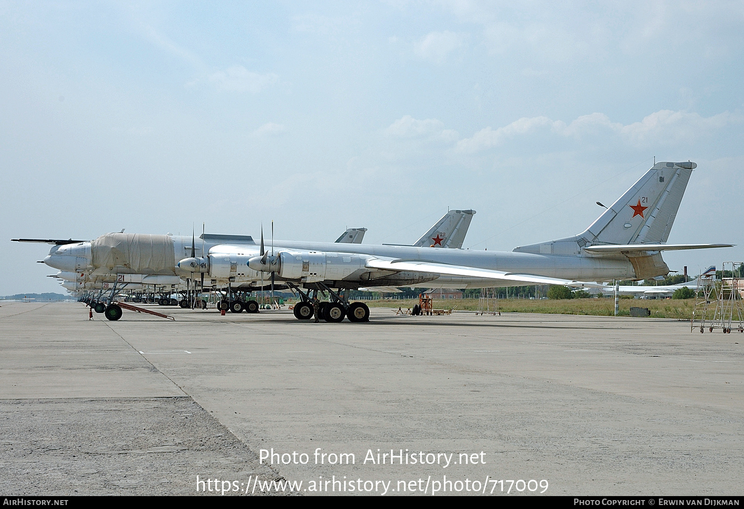 Aircraft Photo of 21 red | Tupolev Tu-95MS | Russia - Air Force | AirHistory.net #717009