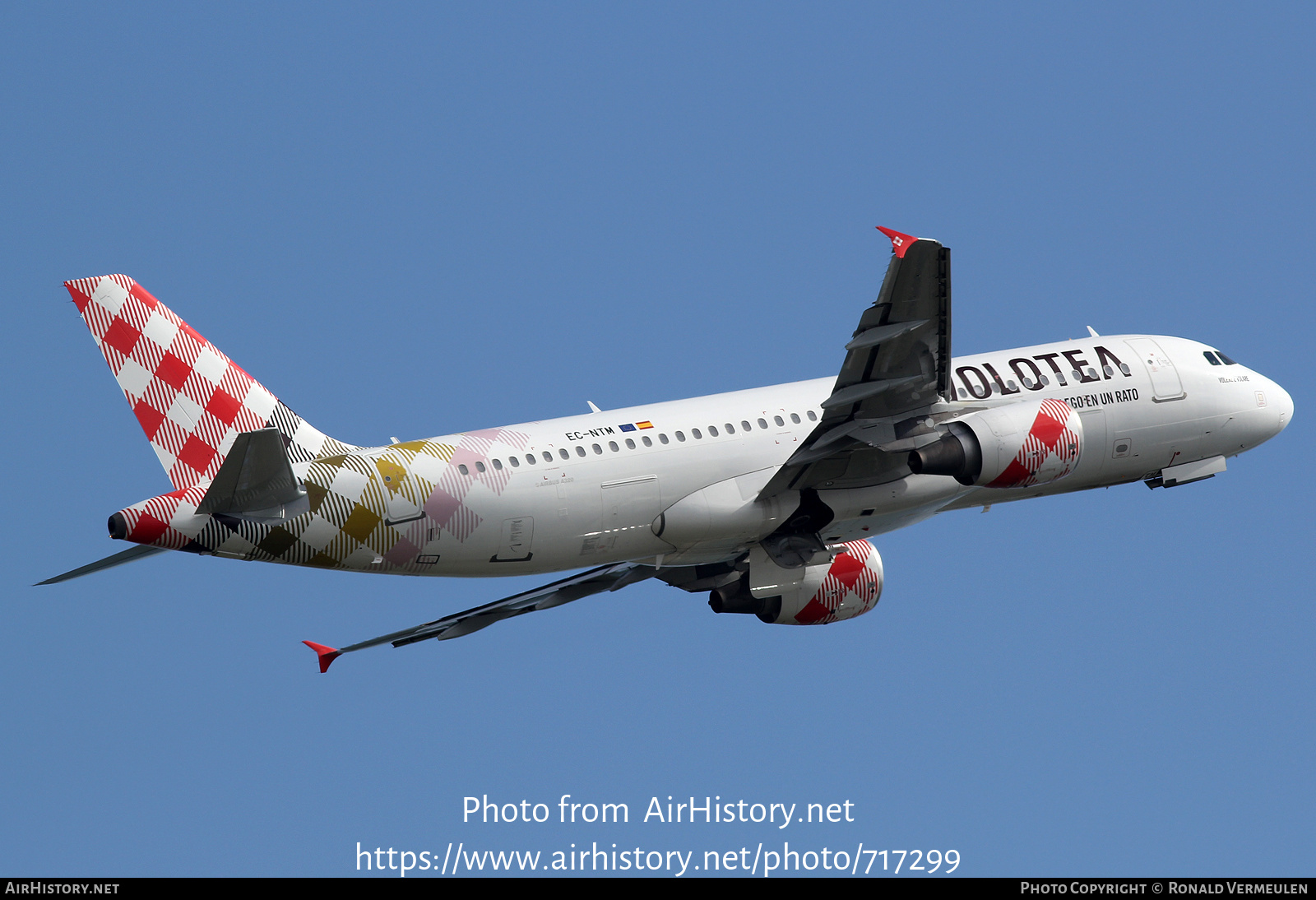 Aircraft Photo of EC-NTM | Airbus A320-216 | Volotea | AirHistory.net #717299