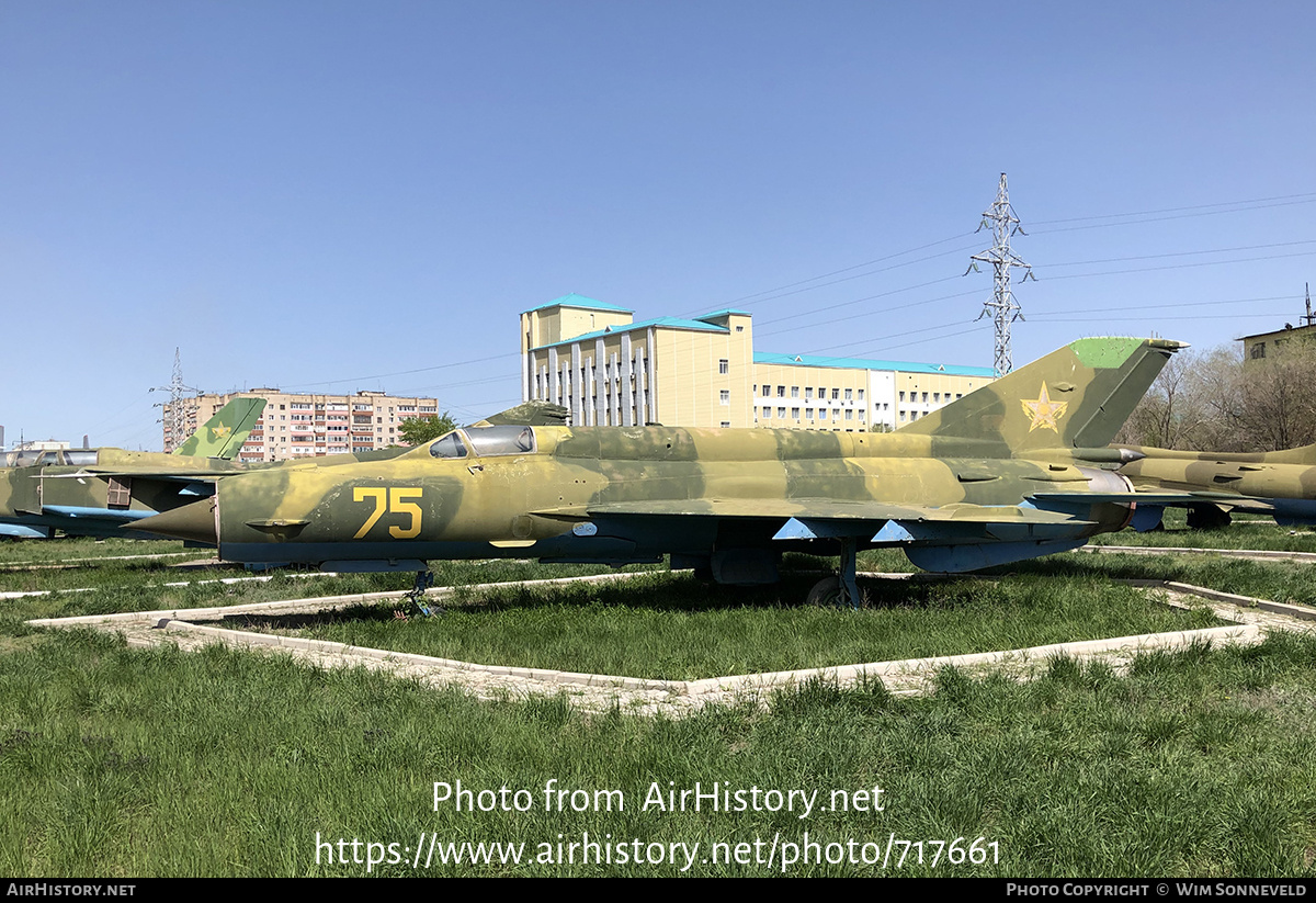 Aircraft Photo of 75 yellow | Mikoyan-Gurevich MiG-21bis | Russia - Air Force | AirHistory.net #717661