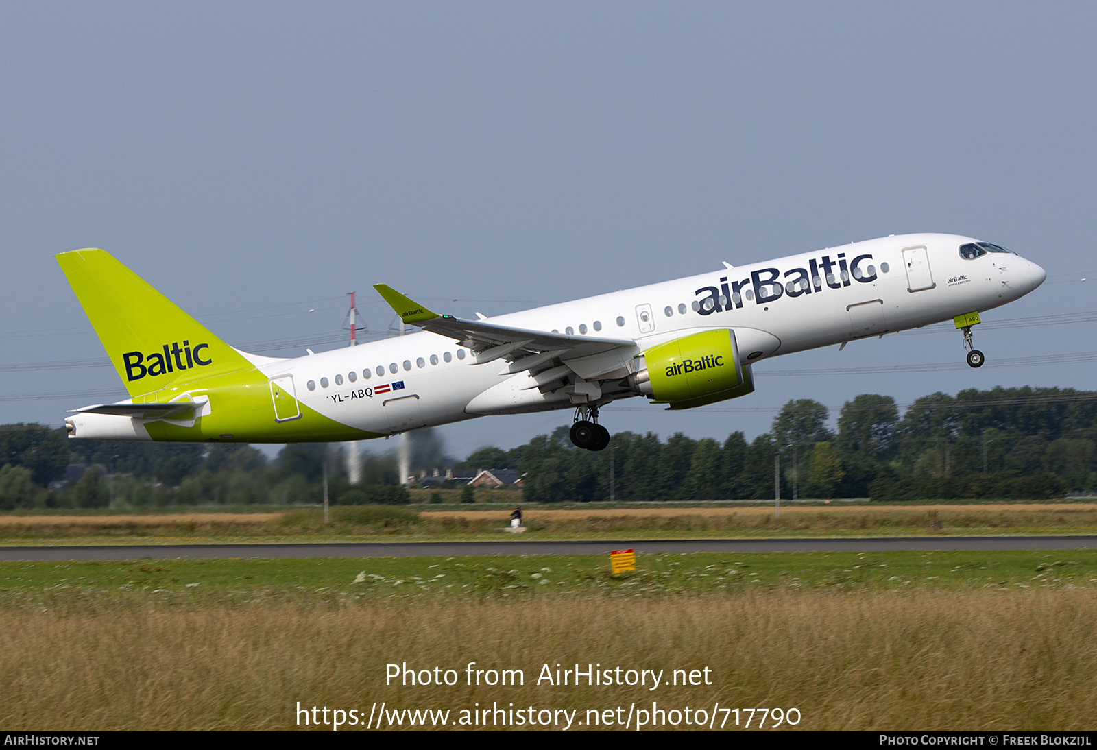 Aircraft Photo of YL-ABQ | Airbus A220-371 (BD-500-1A11) | AirBaltic | AirHistory.net #717790