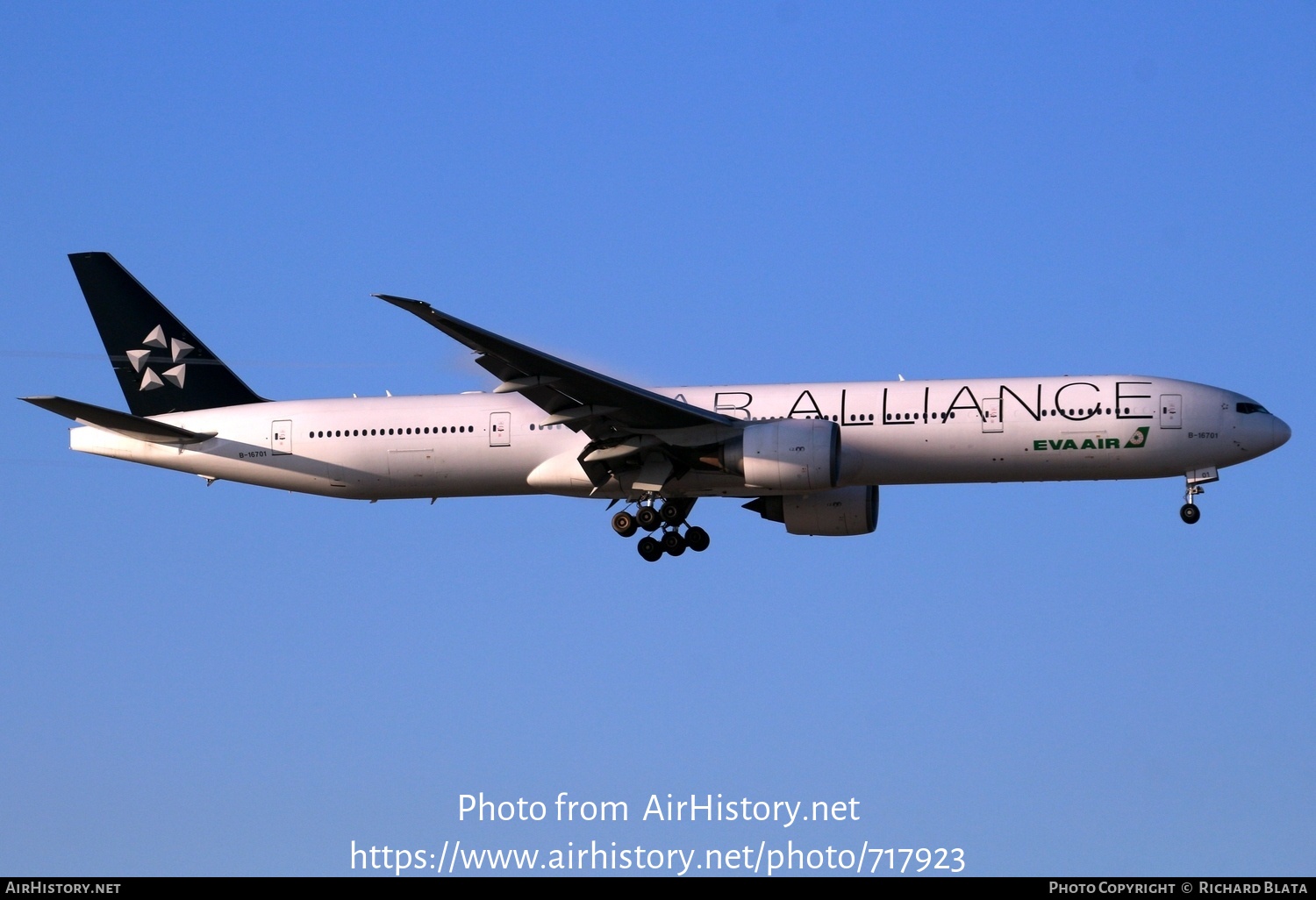 Aircraft Photo of B-16701 | Boeing 777-35E/ER | EVA Air | AirHistory.net #717923