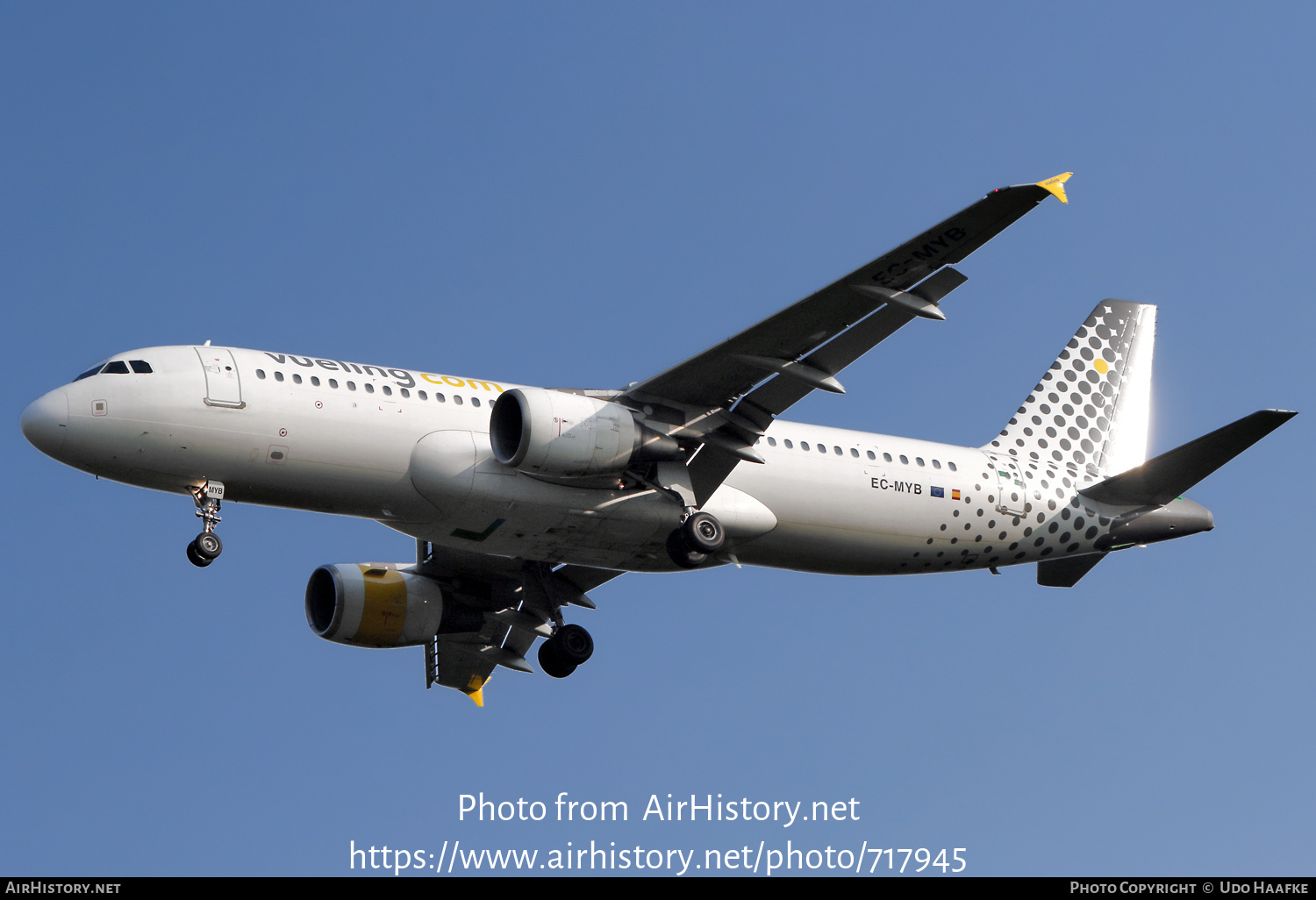 Aircraft Photo of EC-MYB | Airbus A320-214 | Vueling Airlines | AirHistory.net #717945