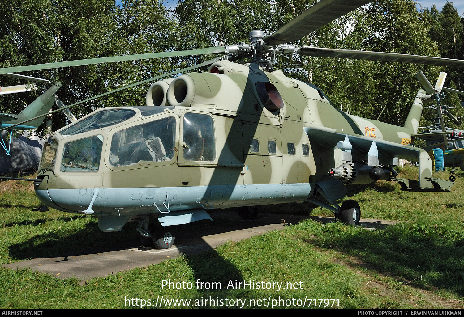 Aircraft Photo of 05 yellow | Mil Mi-24A | Soviet Union - Air Force | AirHistory.net #717971