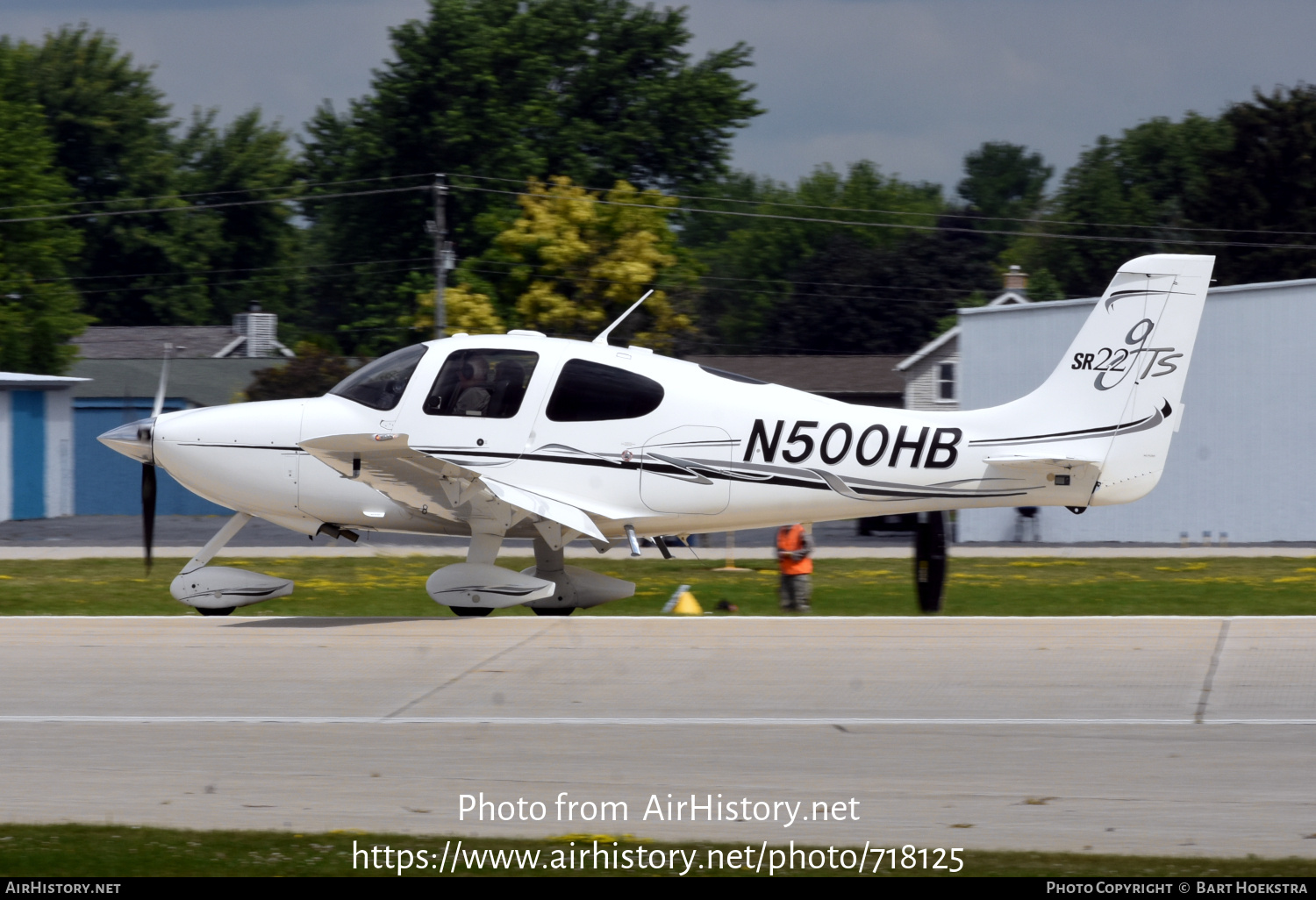 Aircraft Photo of N500HB | Cirrus SR-22 G2-GTS | AirHistory.net #718125