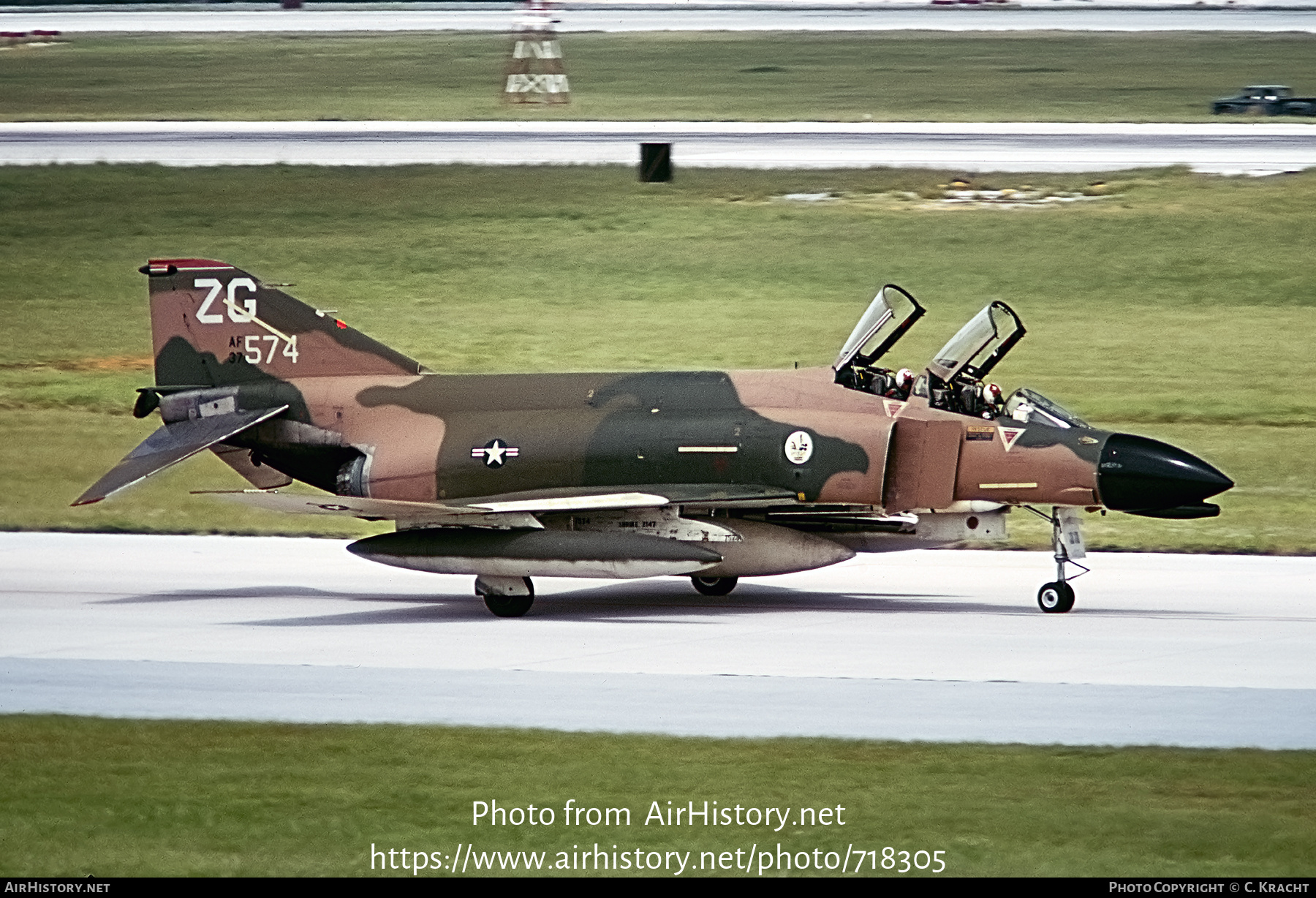 Aircraft Photo of 63-7574 / AF63-574 | McDonnell F-4C Phantom II | USA - Air Force | AirHistory.net #718305