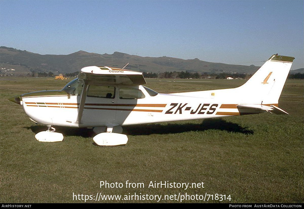 Aircraft Photo of ZK-JES | Cessna 172N Skyhawk | AirHistory.net #718314