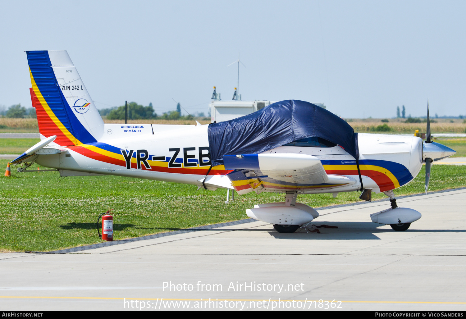 Aircraft Photo of YR-ZEB | Zlin Z-242L | Aeroclubul Romanei | AirHistory.net #718362