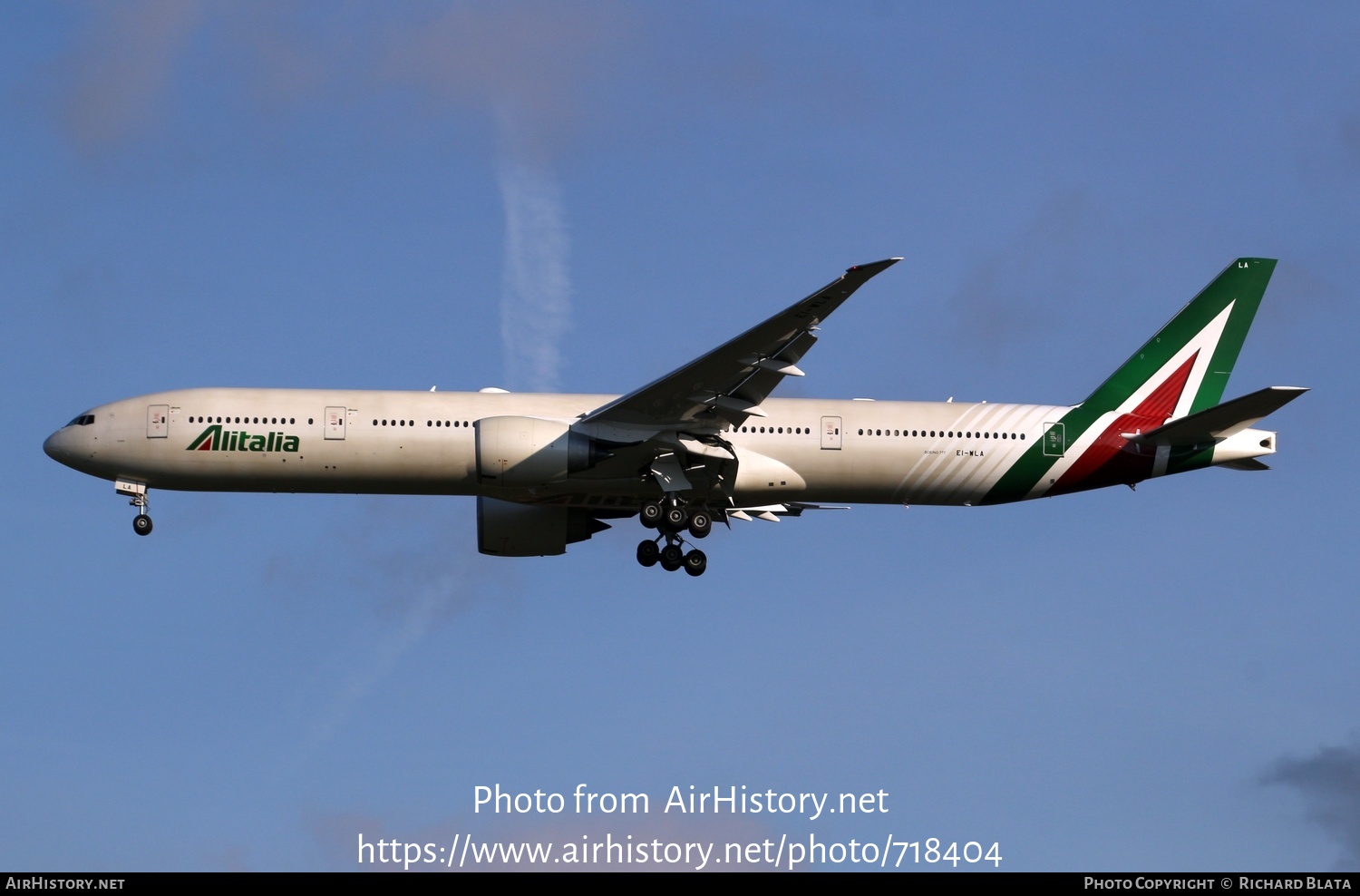 Aircraft Photo of EI-WLA | Boeing 777-3Q8/ER | Alitalia | AirHistory.net #718404