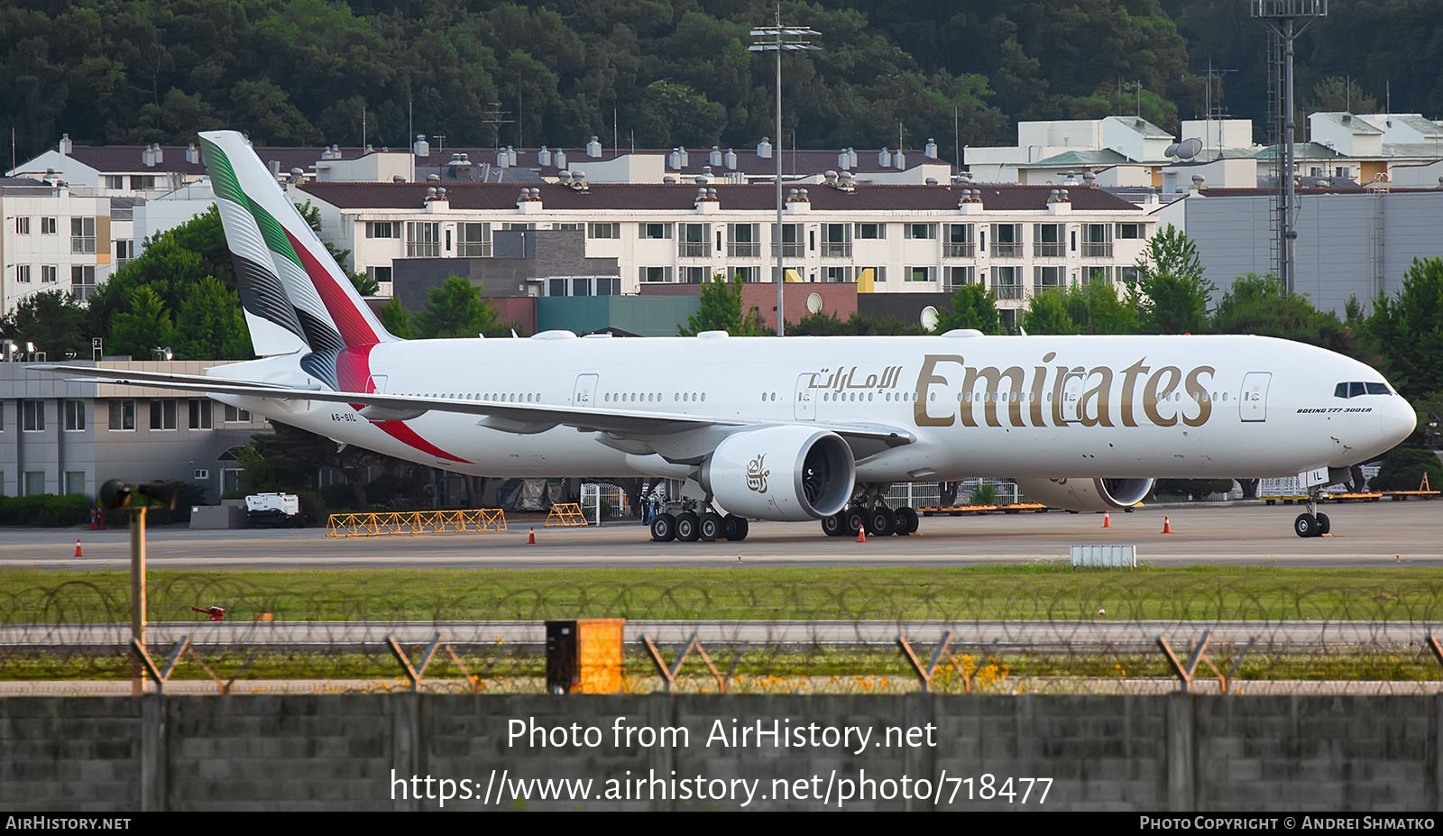 Aircraft Photo of A6-SIL | Boeing 777-35R/ER | United Arab Emirates Government | AirHistory.net #718477