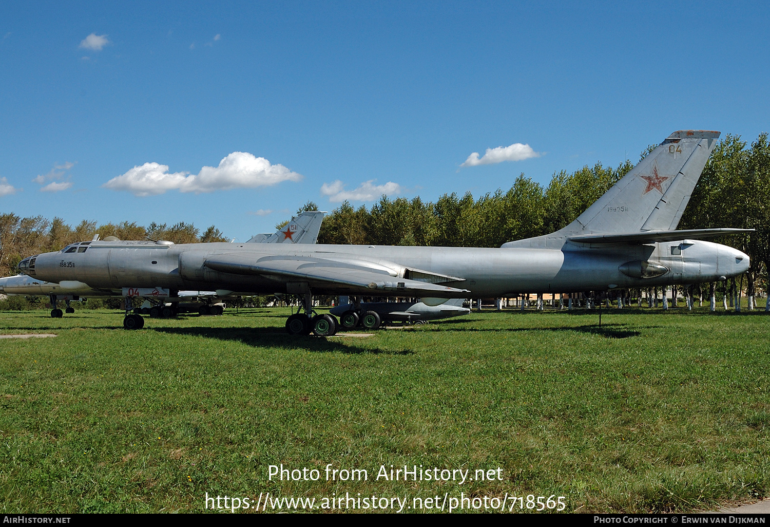 Aircraft Photo of 04 red | Tupolev Tu-16R | Soviet Union - Air Force | AirHistory.net #718565