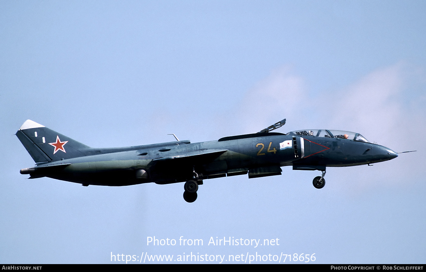 Aircraft Photo of 24 yellow | Yakovlev Yak-38U | Russia - Navy | AirHistory.net #718656